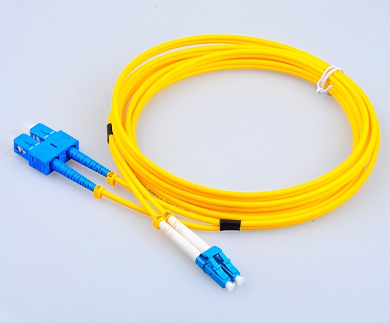 Cavo di giallo della fibra del duplex del cavo a fibre ottiche 3.0mm