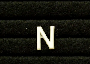 undefined Muovikirjain n 13mm valkoinen