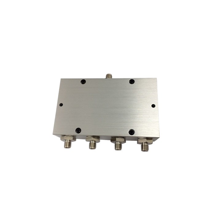 Antenne Splitter 4utg SMAHun 690-2700MHz