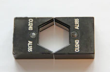 PRESSBACKAR DIN CU 240 5T