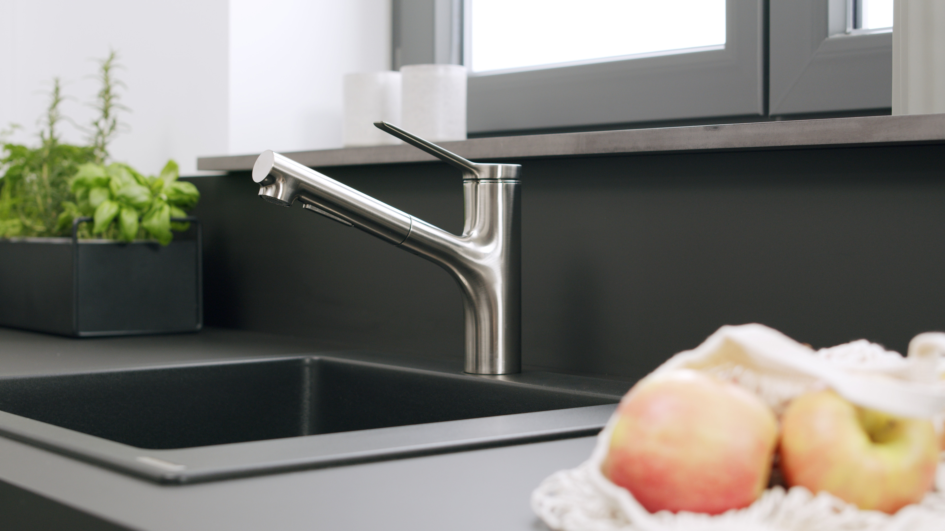hansgrohe Keittiöhana hansgrohe 74803800 zesis m33 150 2j stee
