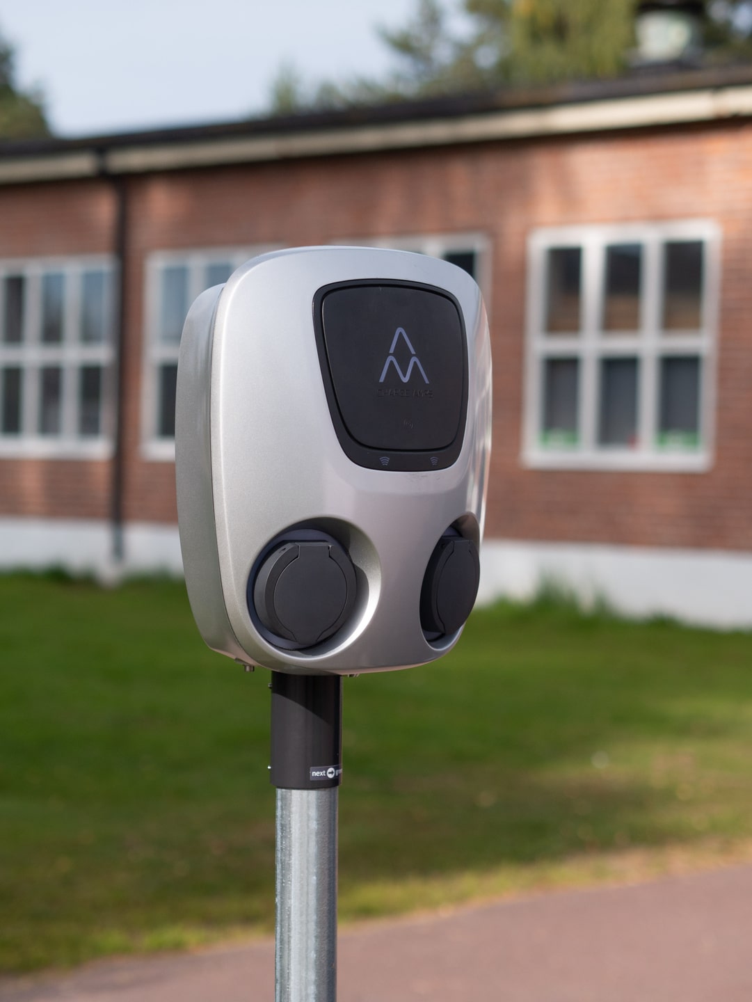 Ladeboksholder Charge Amps Aura