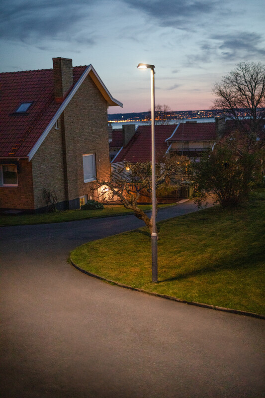 hide-a-lite Pole mount. lumin. sharp post ip65 3000lm 31w 3/4k asym ant