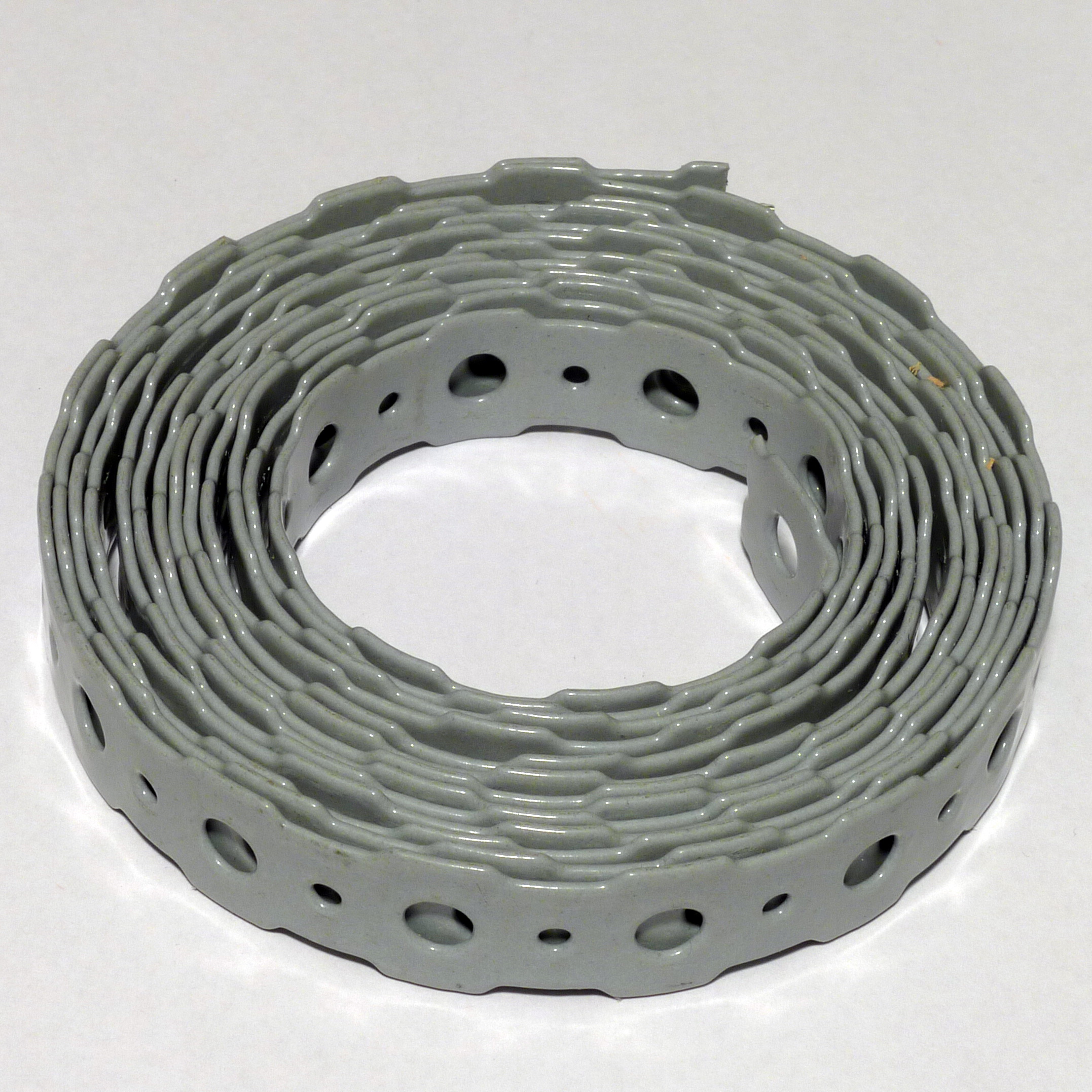 christiania byggteknikk Patentbånd pr 16mm x 0,8mm ø5,7/2,4mm plastlagt 3m grå