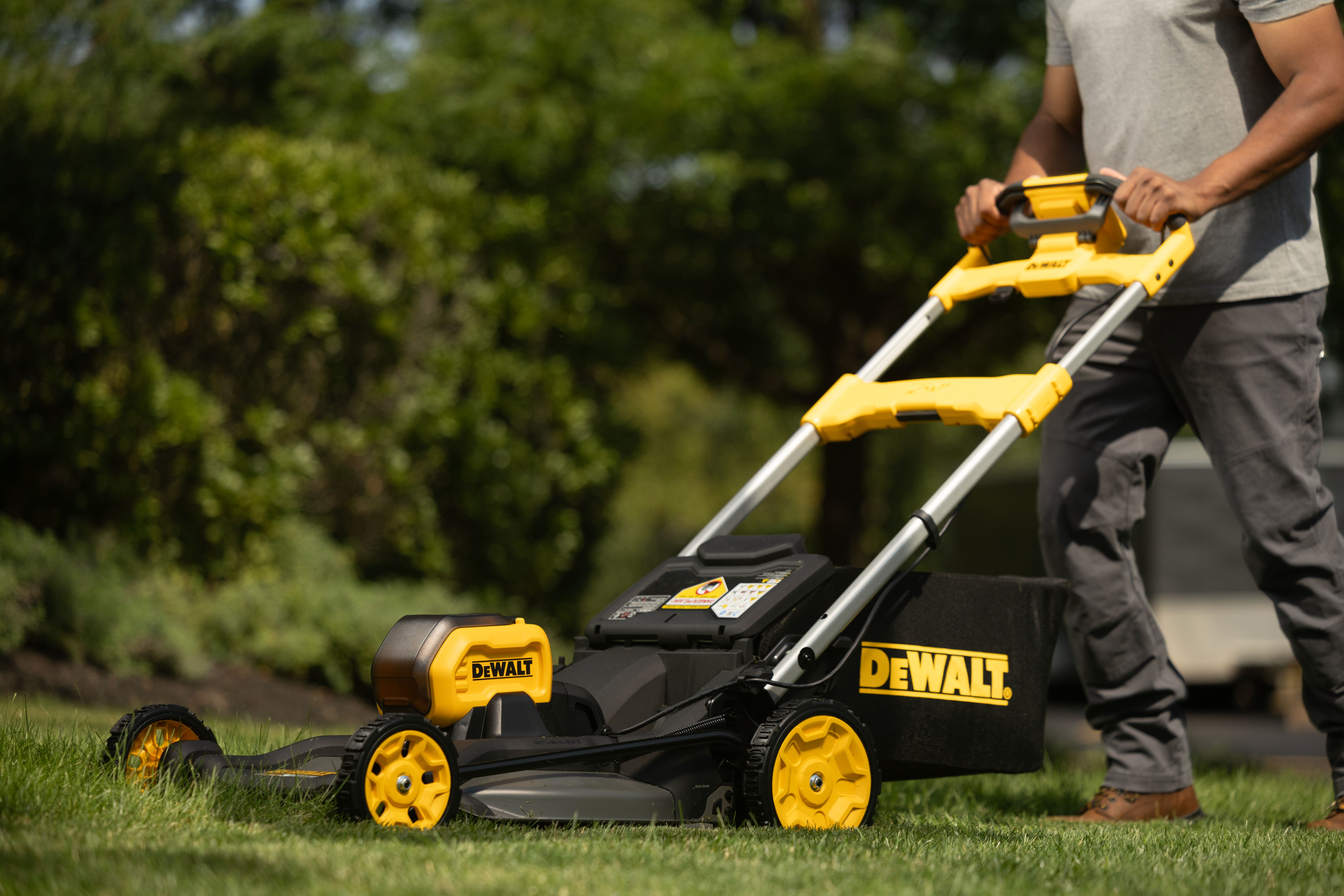 dewalt Bat. lawn mower dewalt 54v