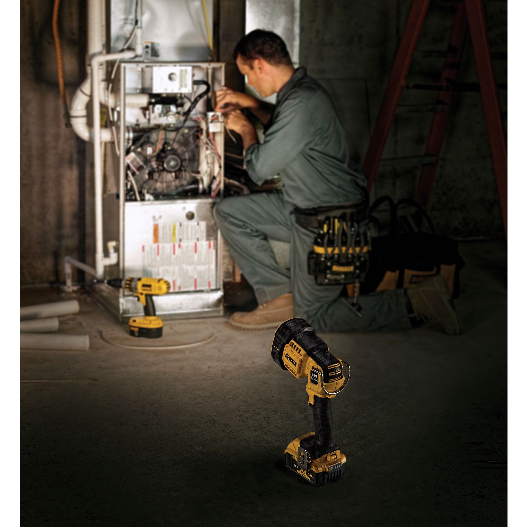 dewalt Led spotlight dewalt dcl043 18v bare