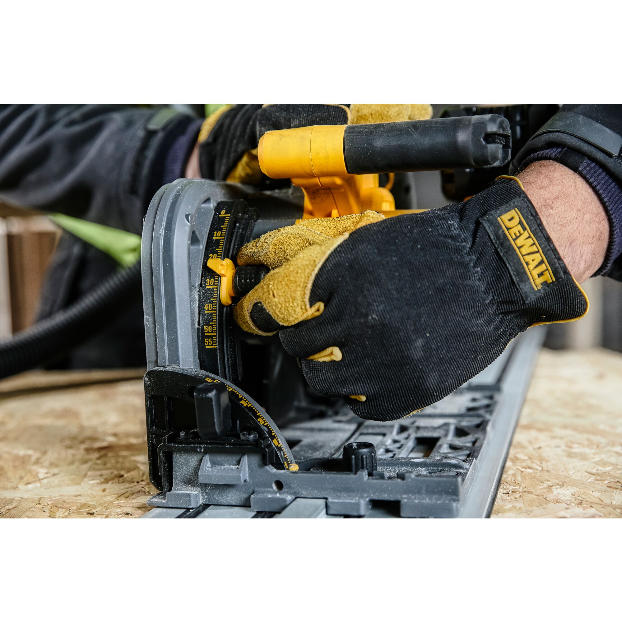 dewalt Plunge saw dewalt dcs520t2r xr 54v 2x6ah