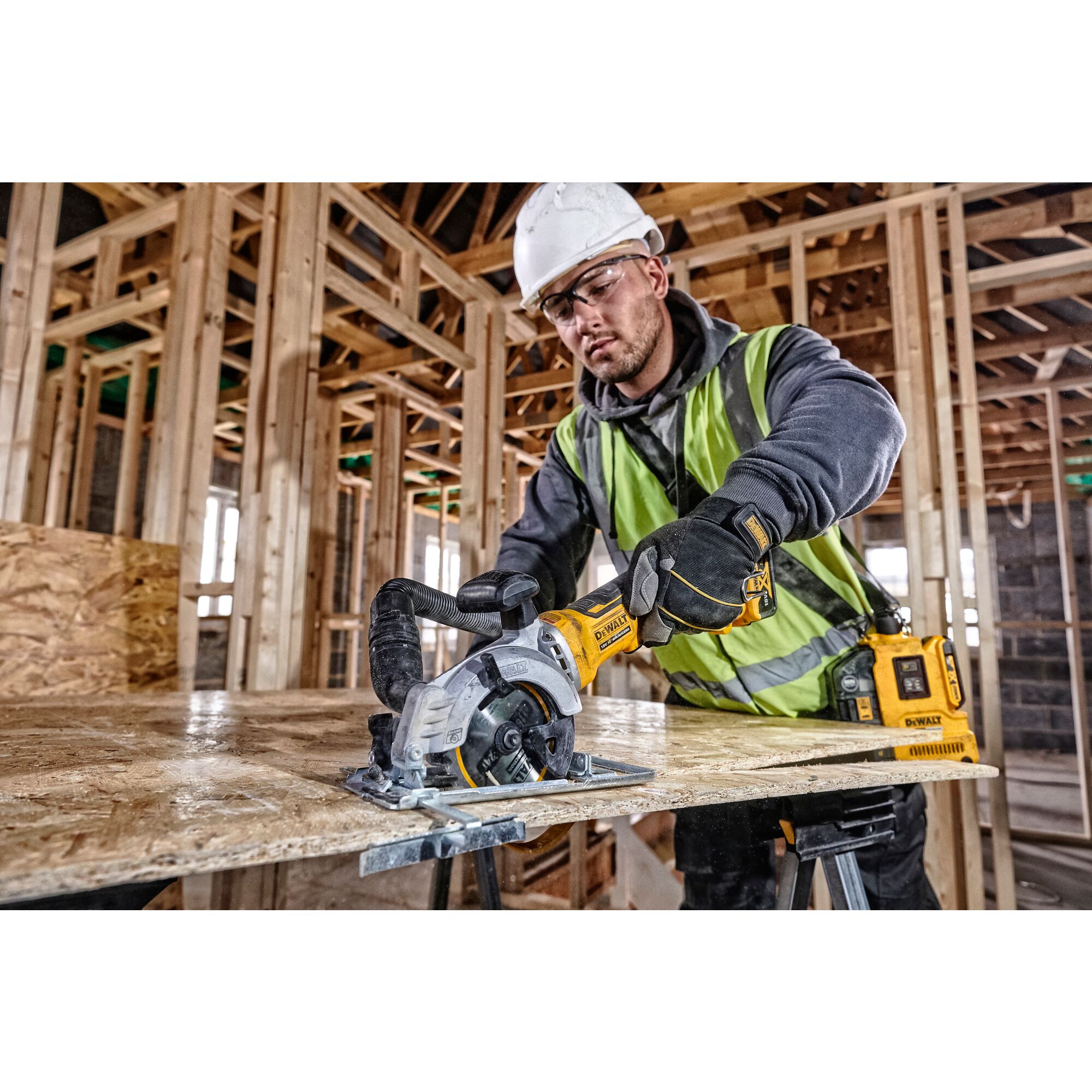 dewalt Akkupyörösaha dewalt dcs571n-xj 18v