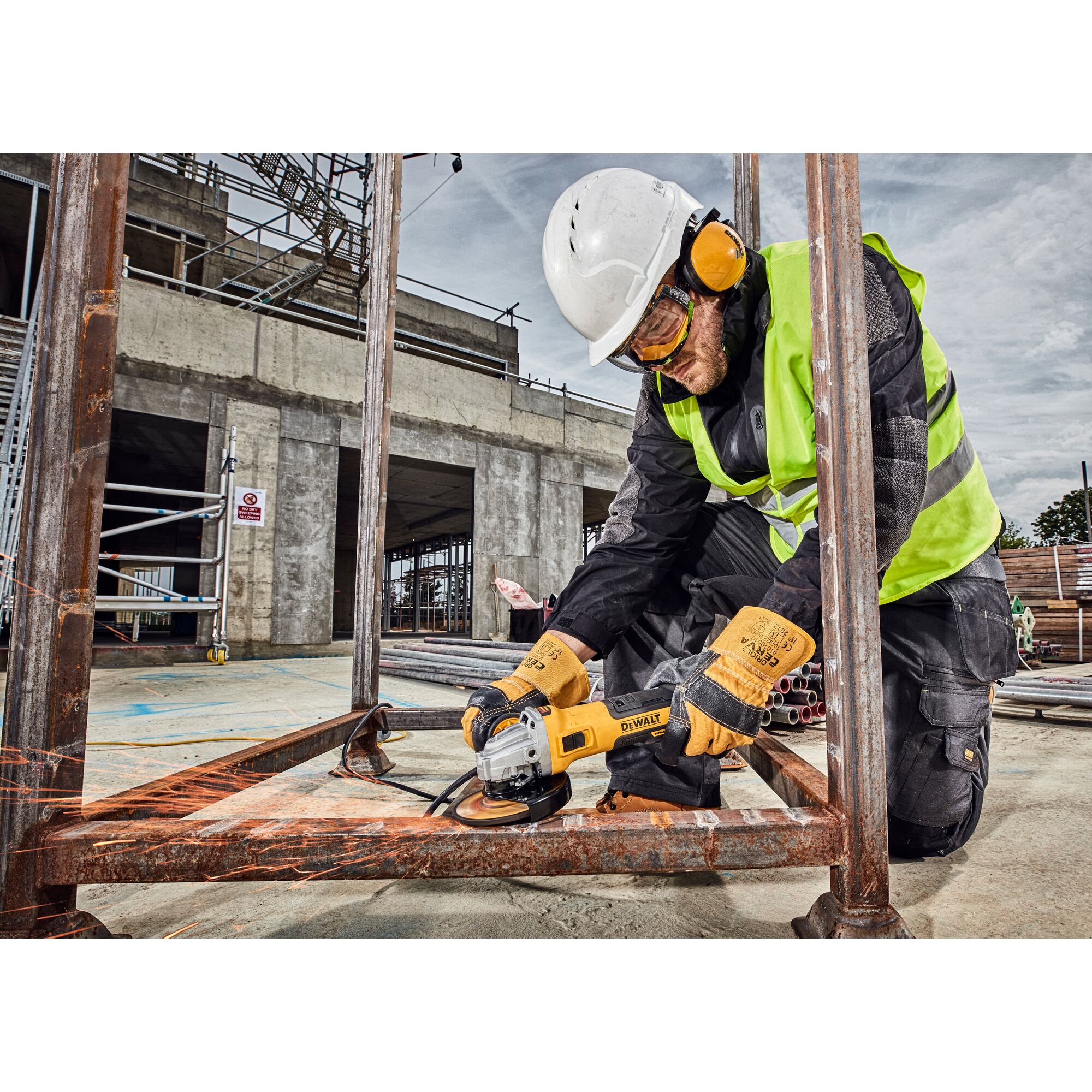 dewalt Vinkelslip dewalt dwe4357 dwe4357 1700w 125mm
