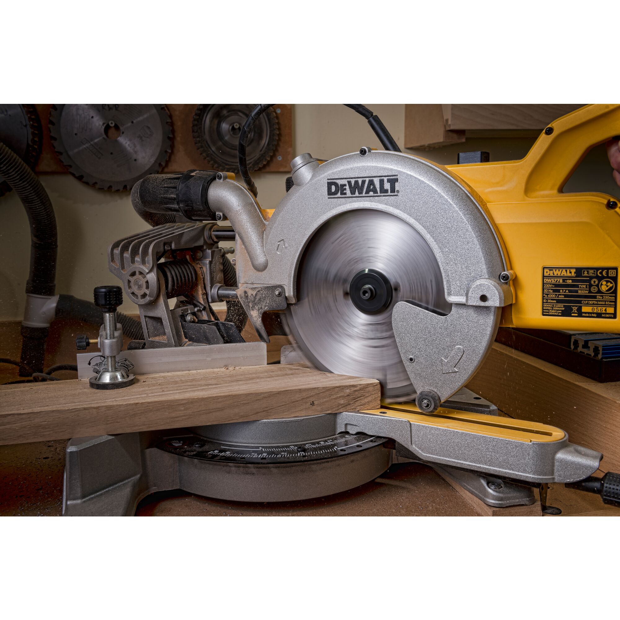 dewalt Katkaisu-ja jiirisaha dewalt dws778 1850w 250mm terä