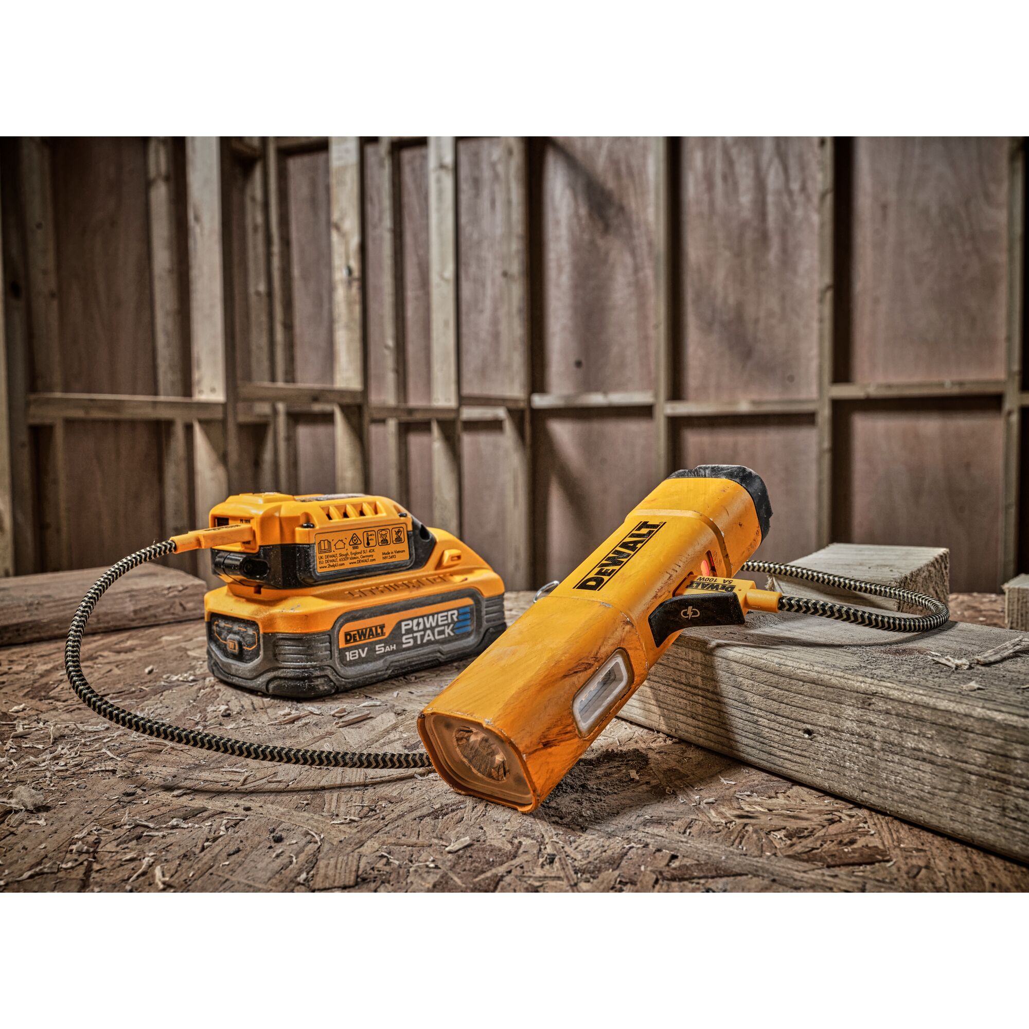 dewalt Flash light dewalt dcl183 usb-c