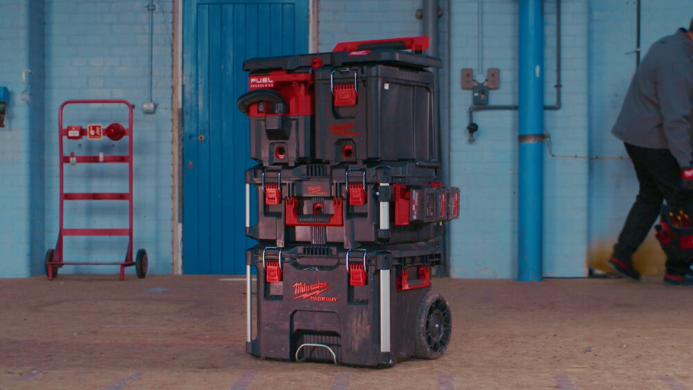 milwaukee Side mount milwaukee battery m18 packout