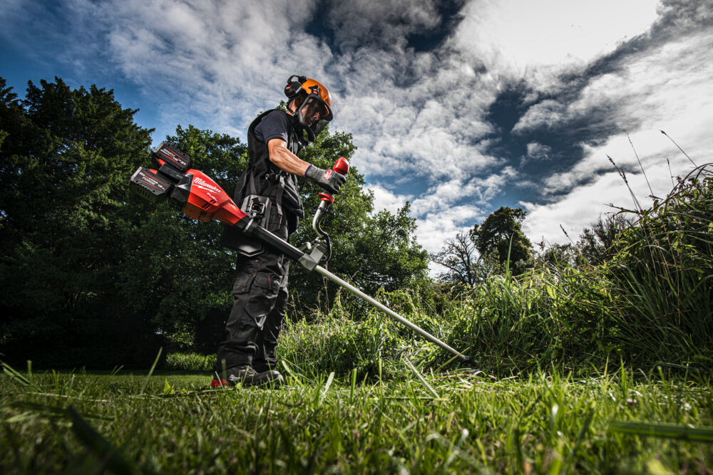 milwaukee Brush cutter milwaukee m18 f2bcu-122