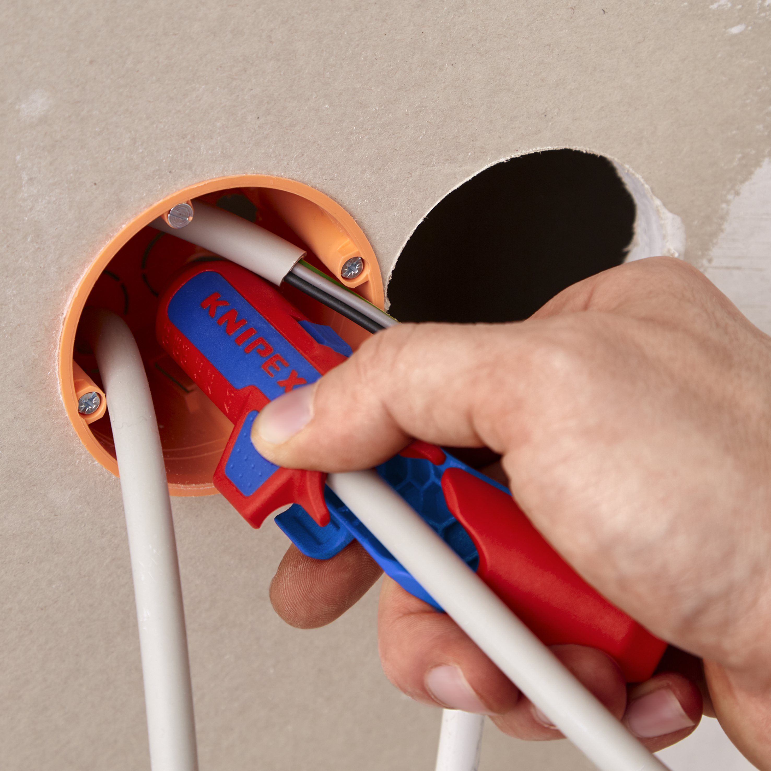 knipex Knipex ergostrip 16 95 03 sb pv