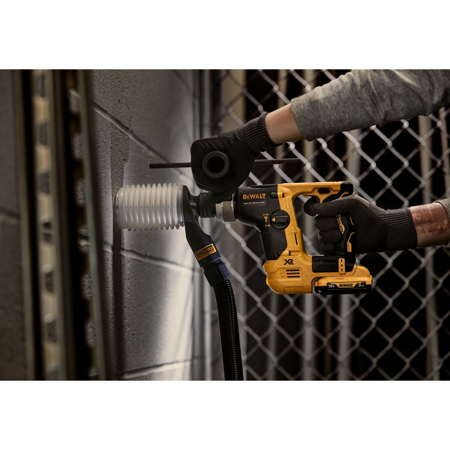 dewalt Akkuporavasara dewalt dch072l2 12v 14mm 2x3ah