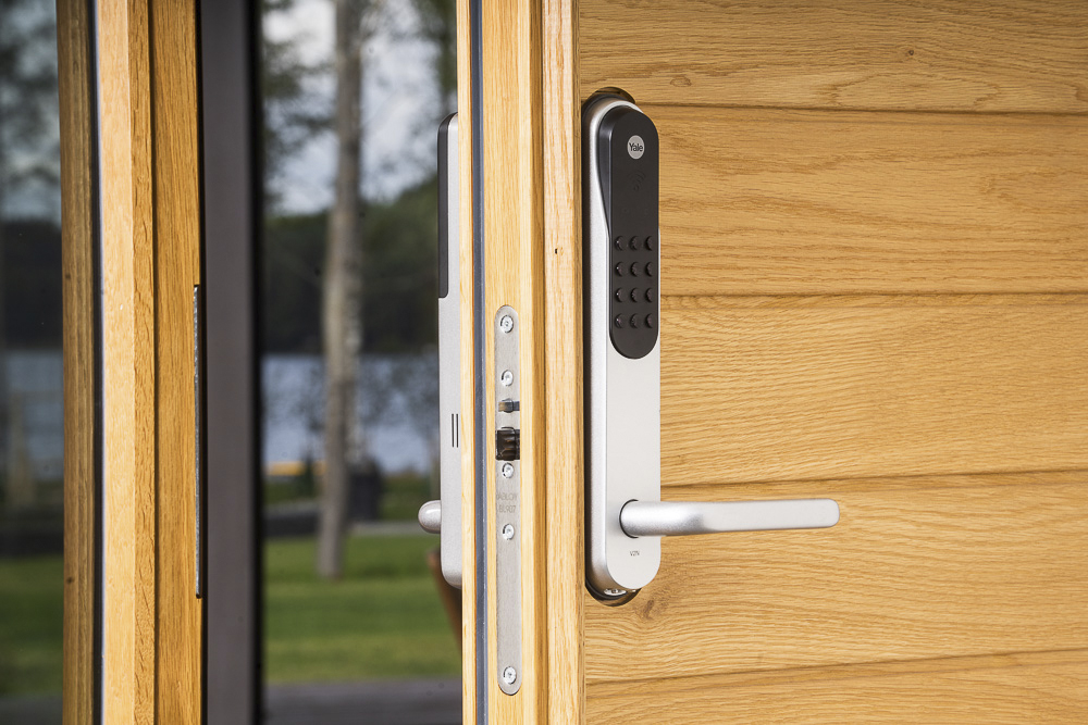 yale Älylukko yale doorman classic hopea