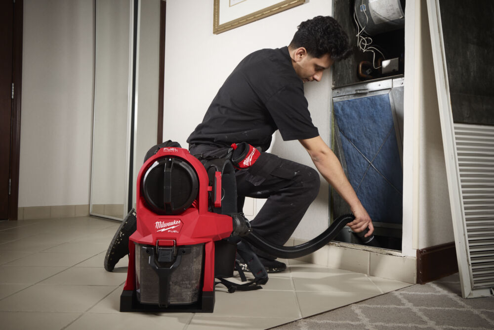 milwaukee Backpack vacuum milwaukee m18 fbpv2-0