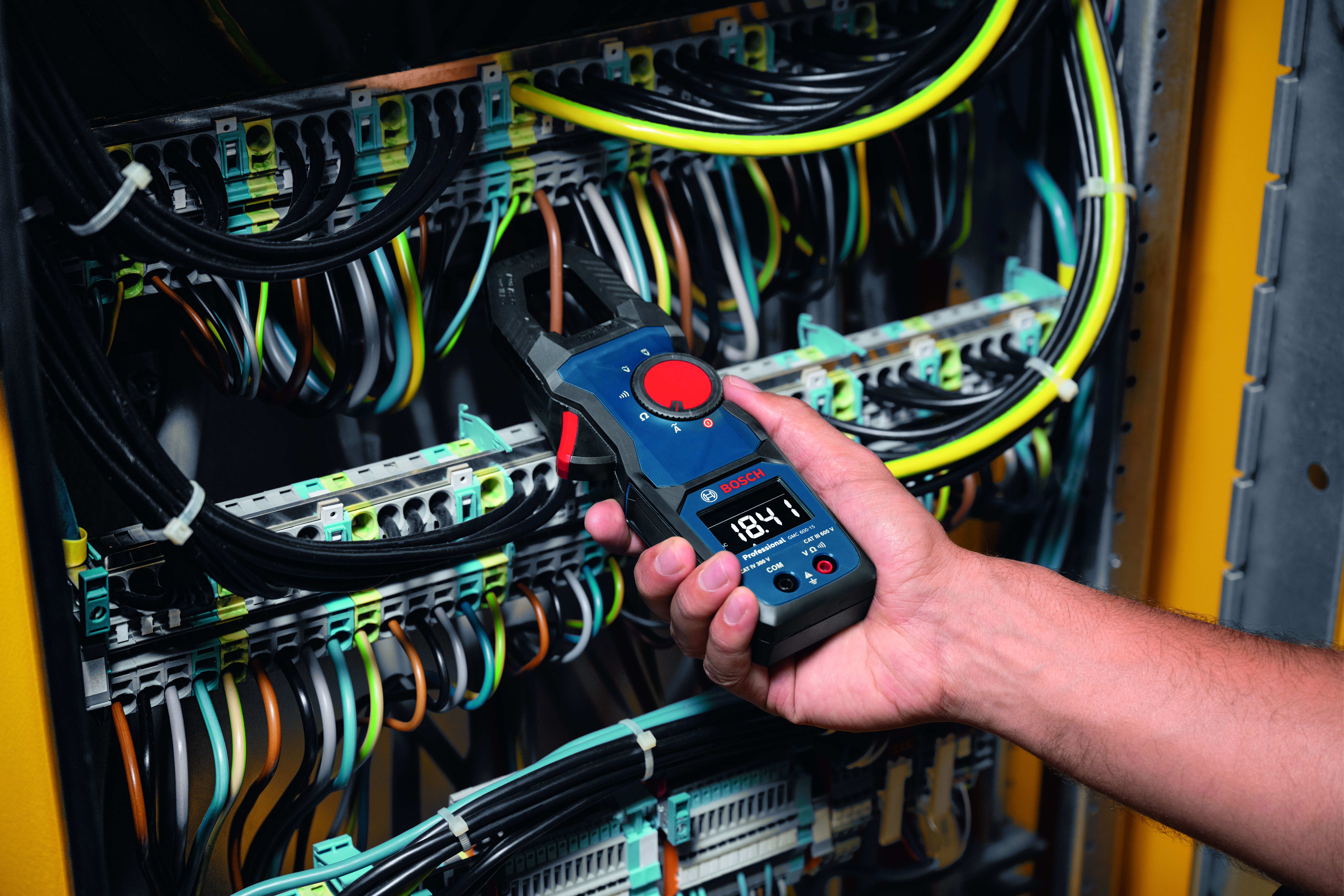 bosch blue Pihtimittari bosch gmc 600-15 2xaa ja tasku