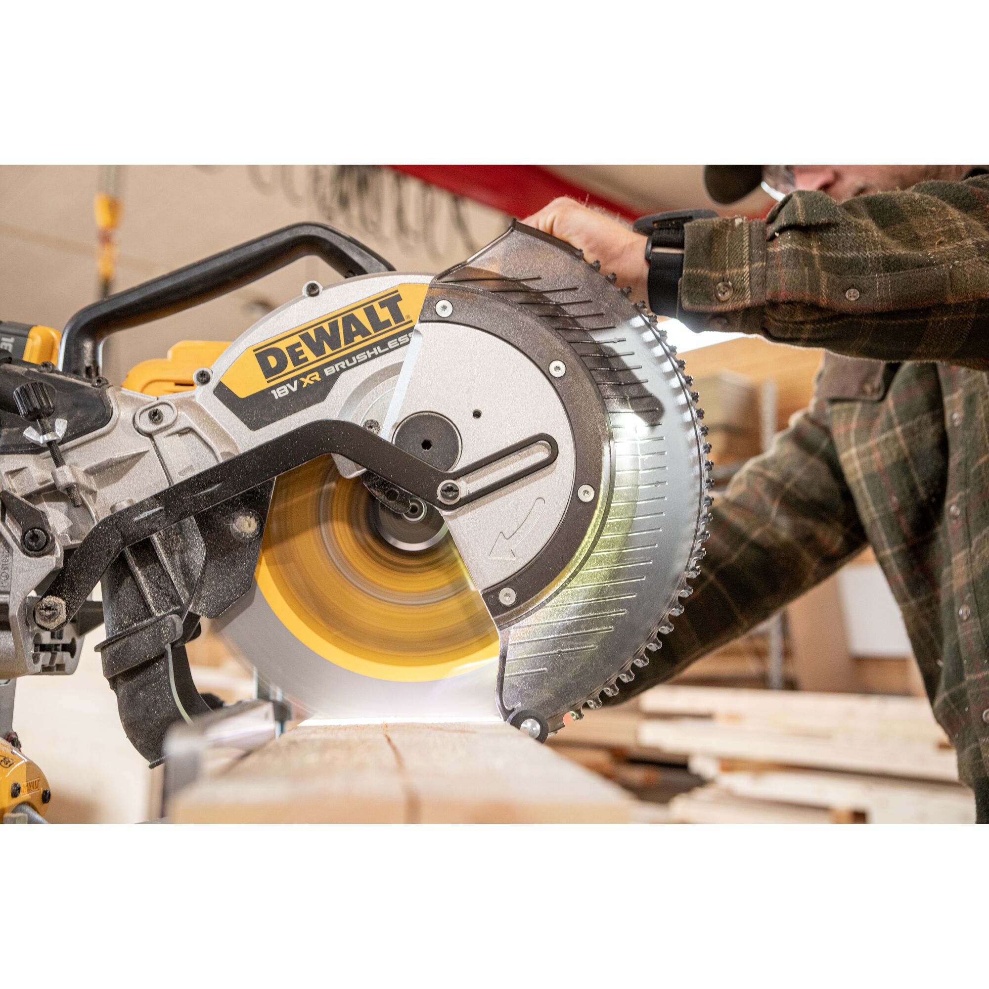 dewalt Mitre saw dewalt dcs782n 18v xr 305 mm bare