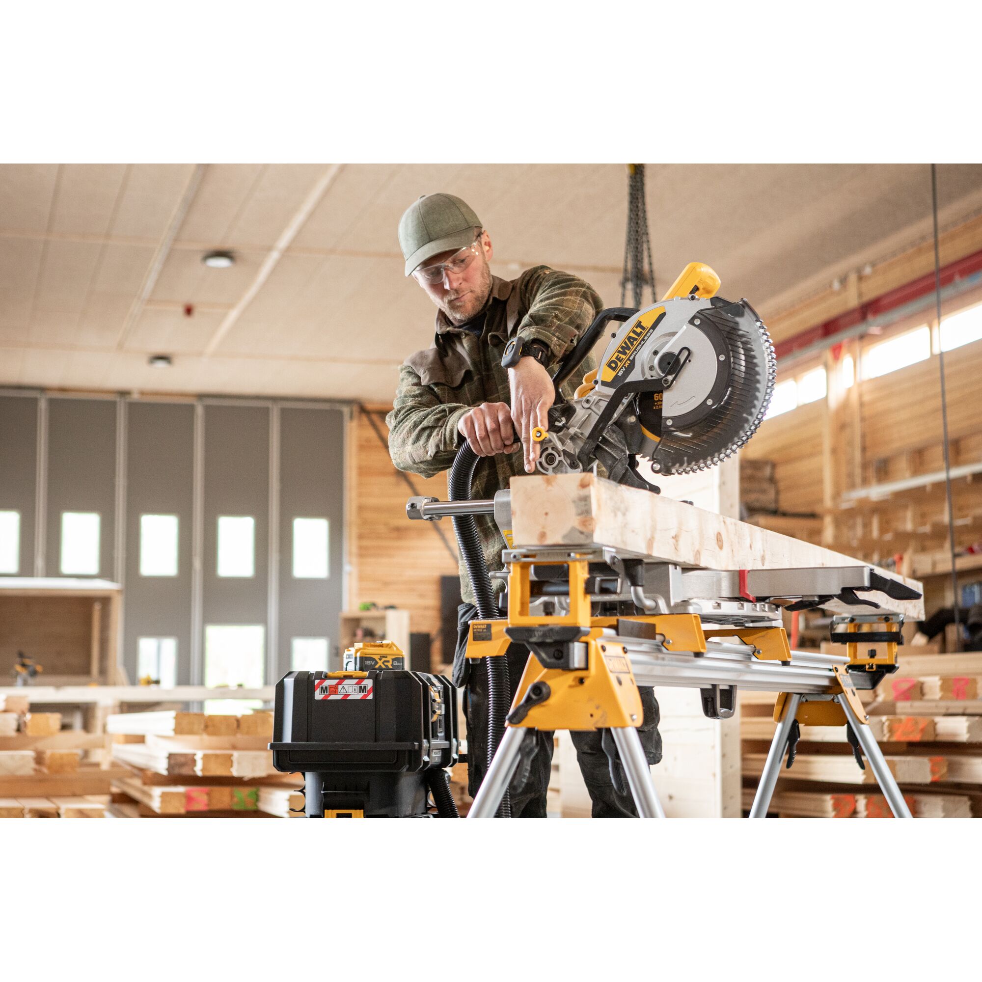dewalt Mitre saw dewalt dcs782n 18v xr 305 mm bare