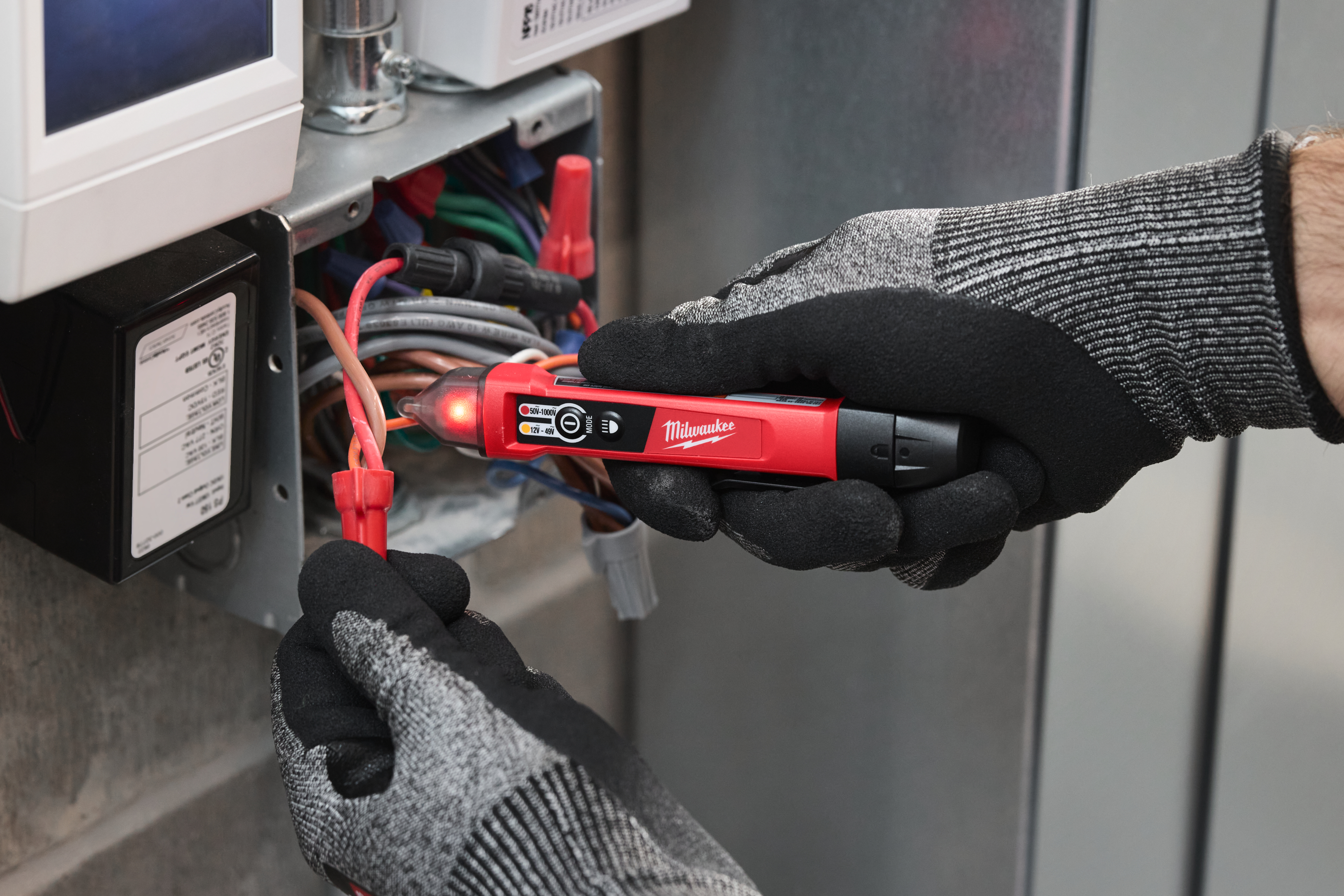 milwaukee Voltage detector milwaukee ncvddf
