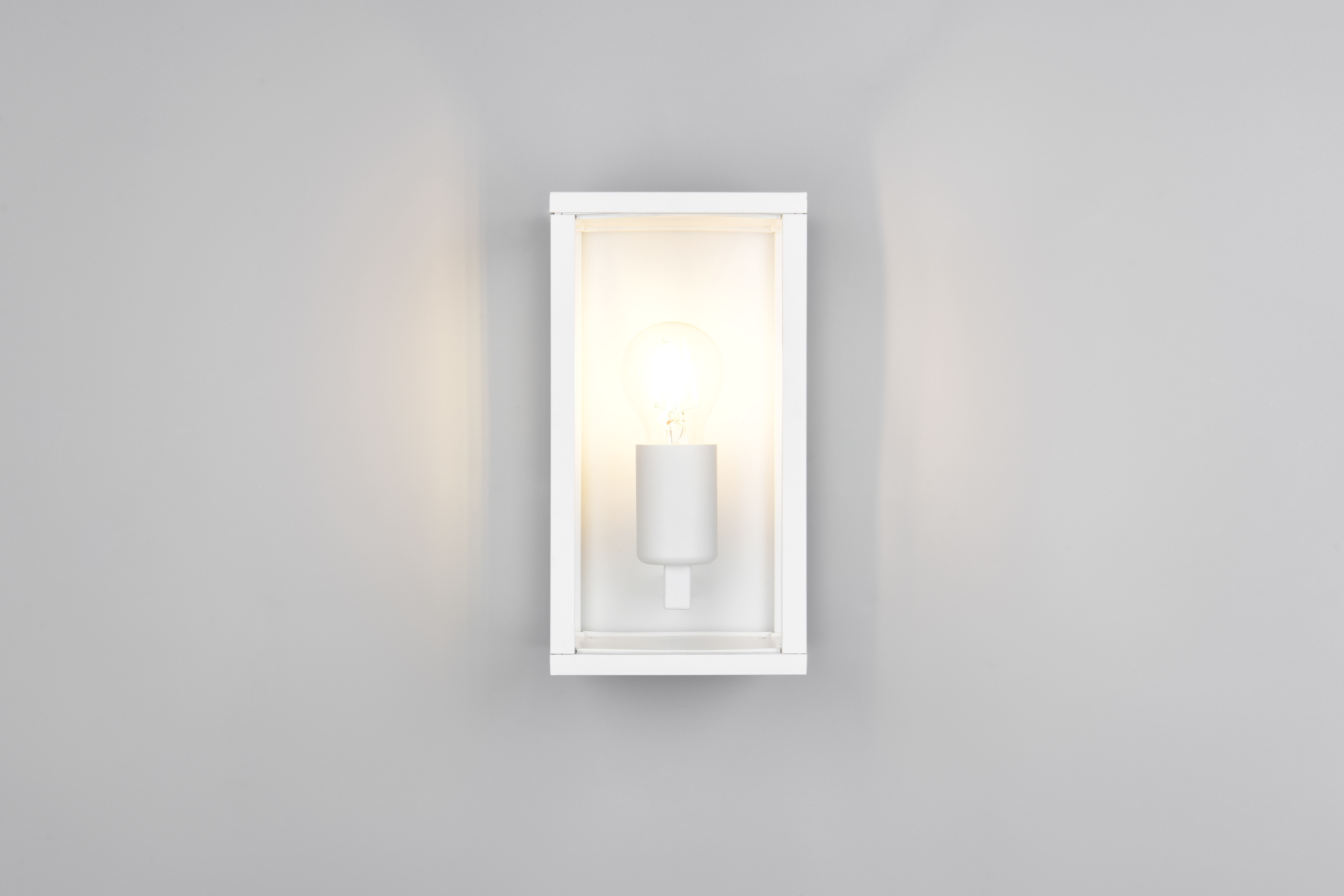 trio Seinävalaisin ulko trio garonn ip44 e27 max 60w white