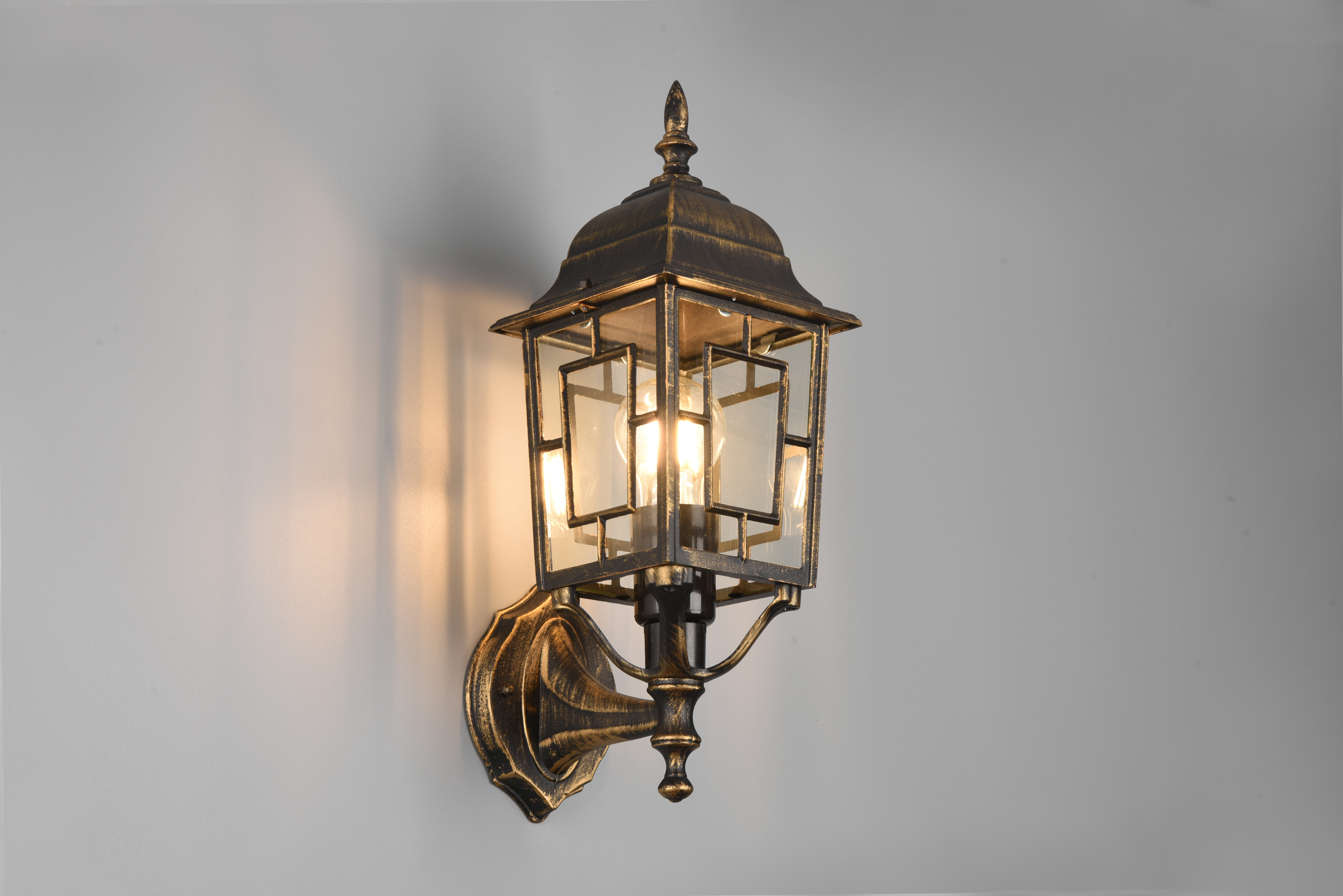 trio Wall lamp outdoor trio volturn ip44 e27 max 60w rustic