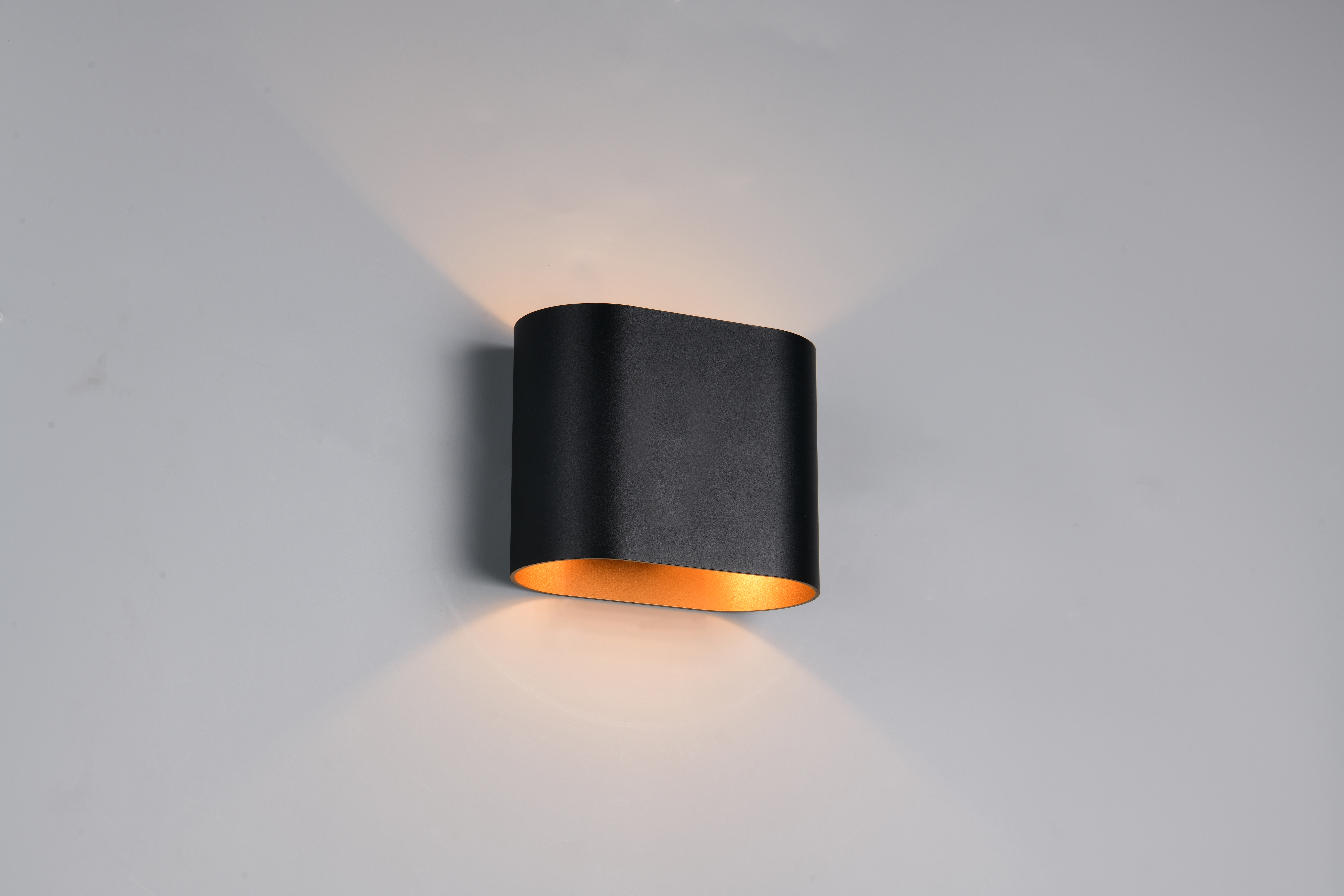 trio Seinävalaisin trio alani g9 max 5w y/a black/gold