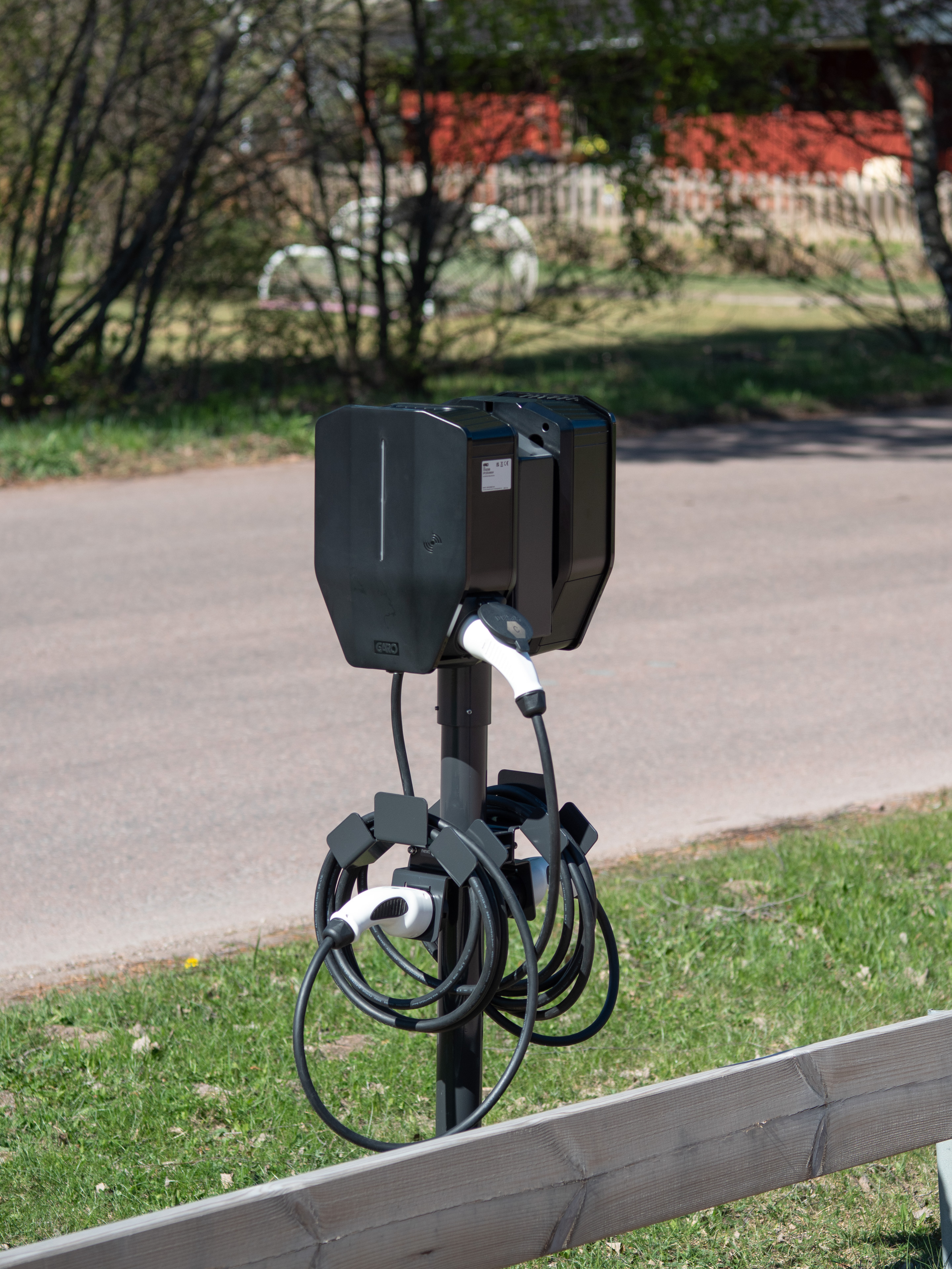 next green Laddboxhållare polebox 220slim