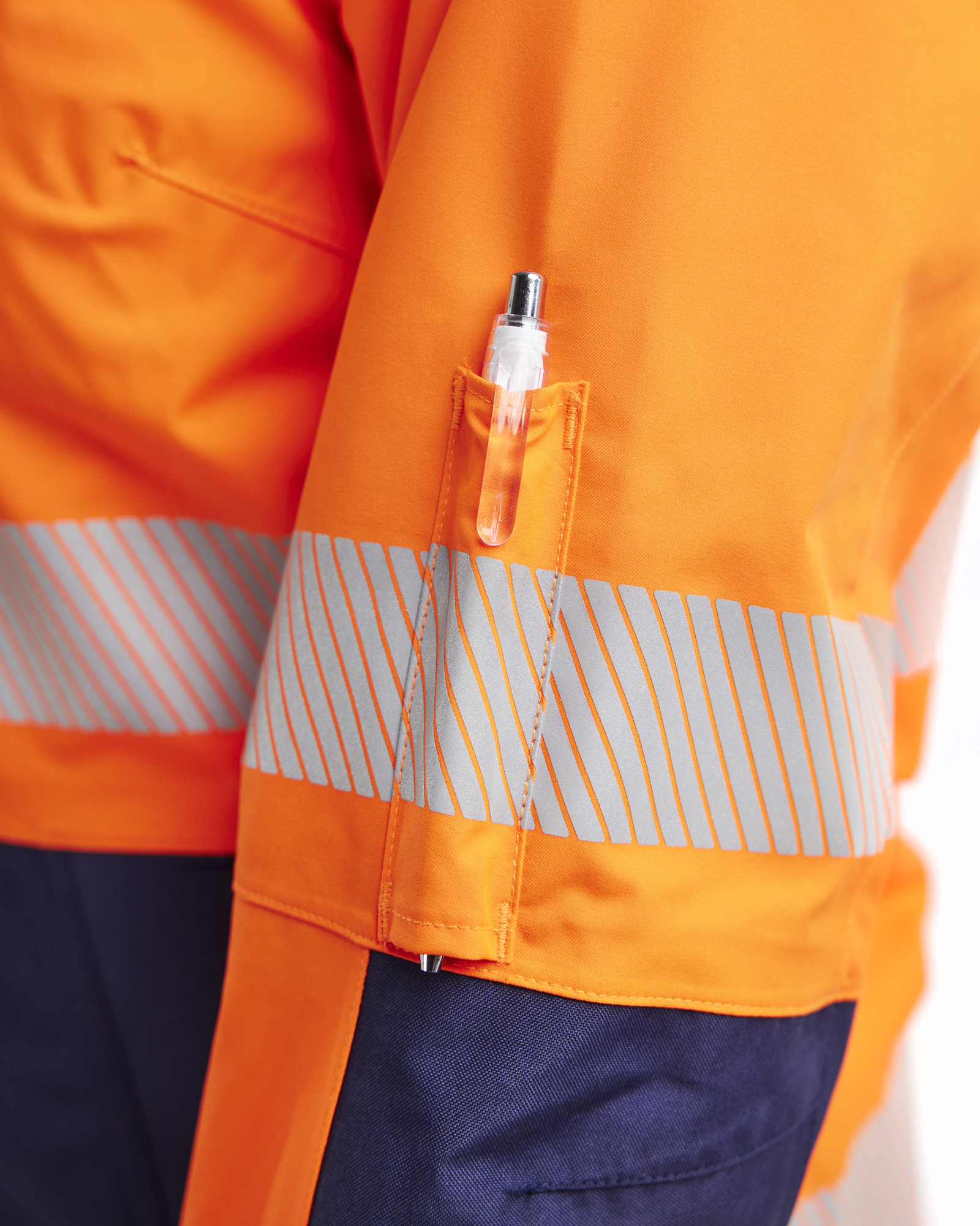 blåkläder Women highvis shell jacket 443619875389 s