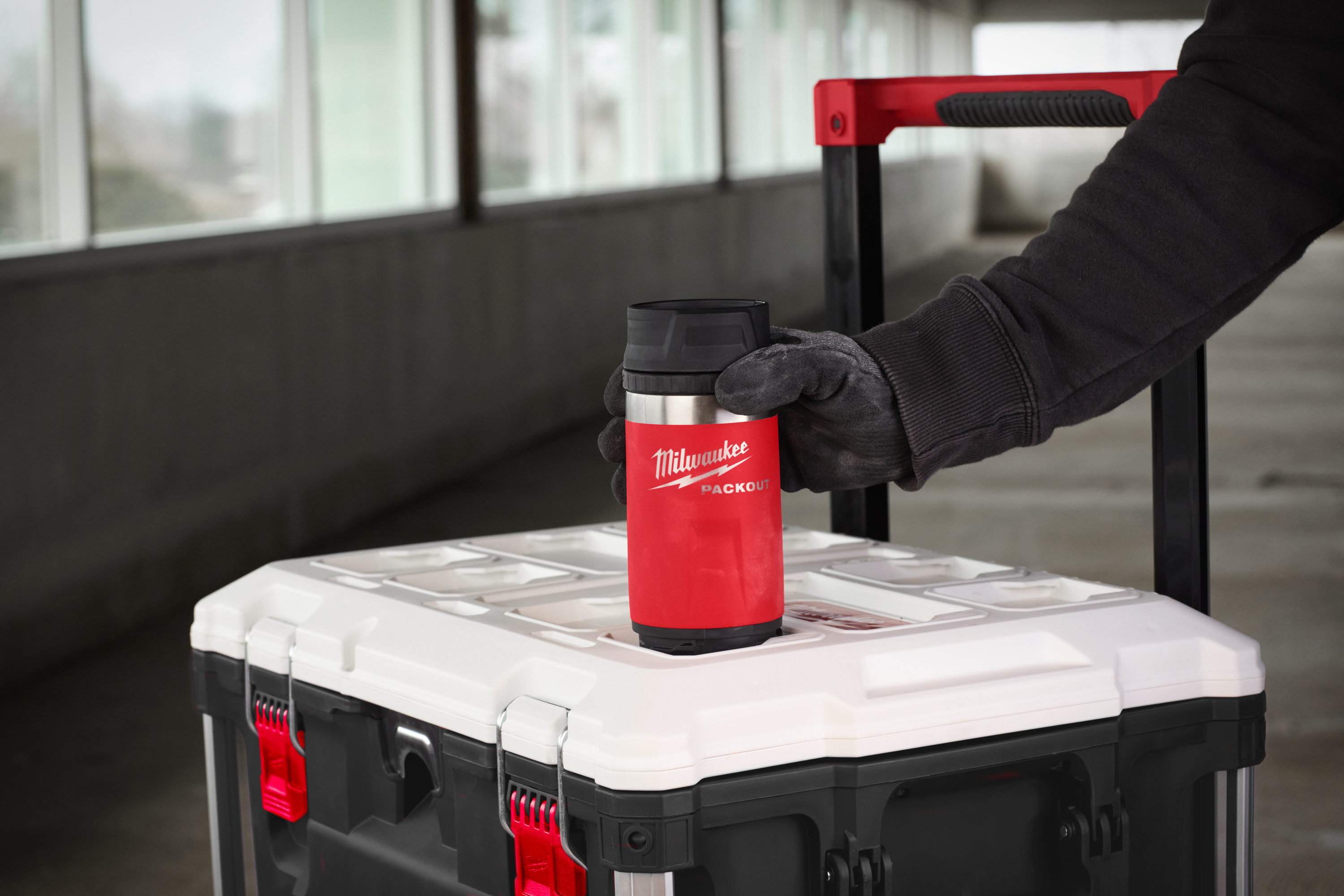 milwaukee Bottle sip lid milwaukee 355 ml red packout