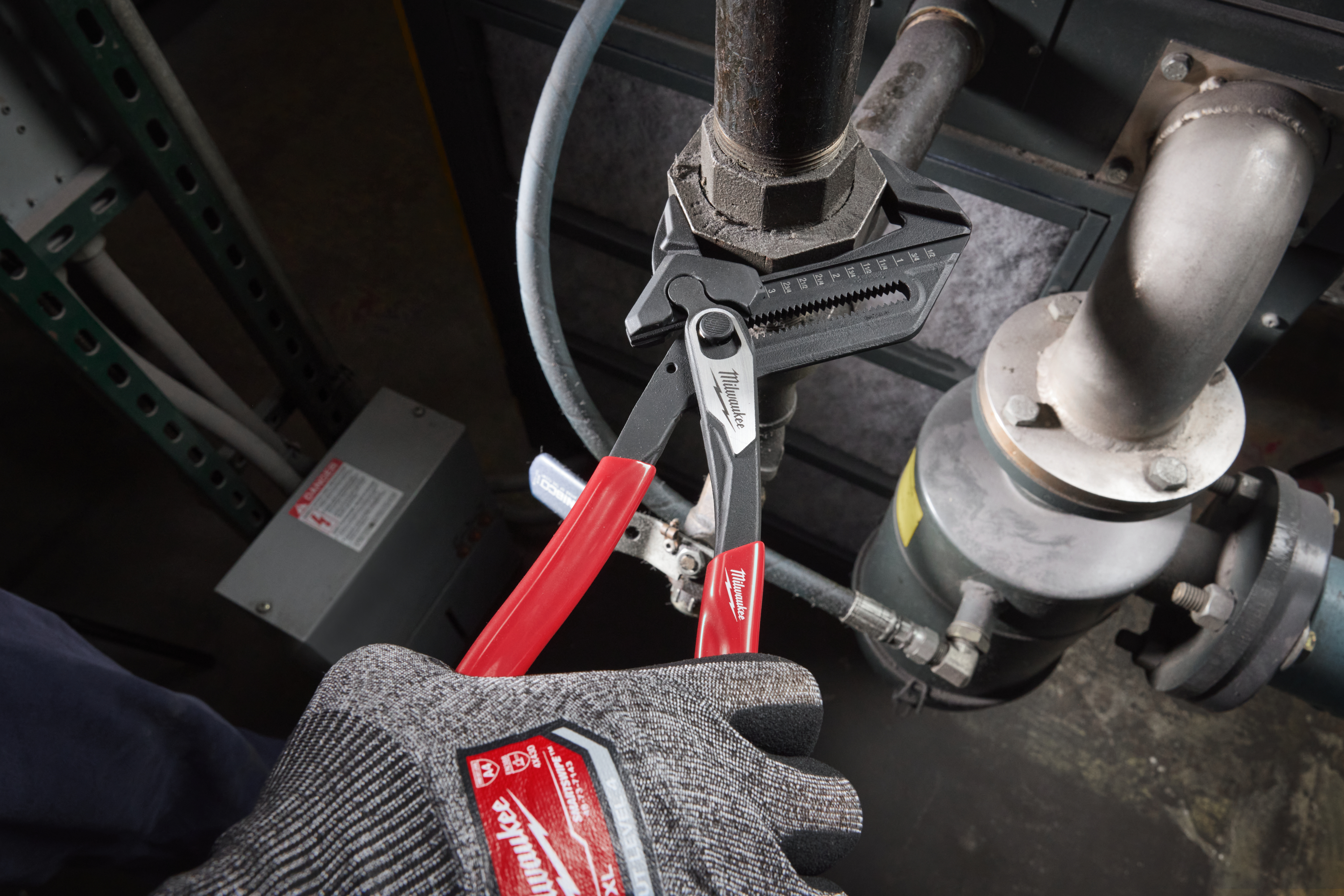 milwaukee Plier wrench milwaukee smooth jaw 300mm