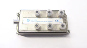 laatuantenni Tap 5-1000mhz lah 613pl 6/13db end