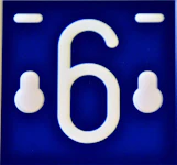 MERKESKILT BLÅ 6 64X64X3,2MM TOSIDIG