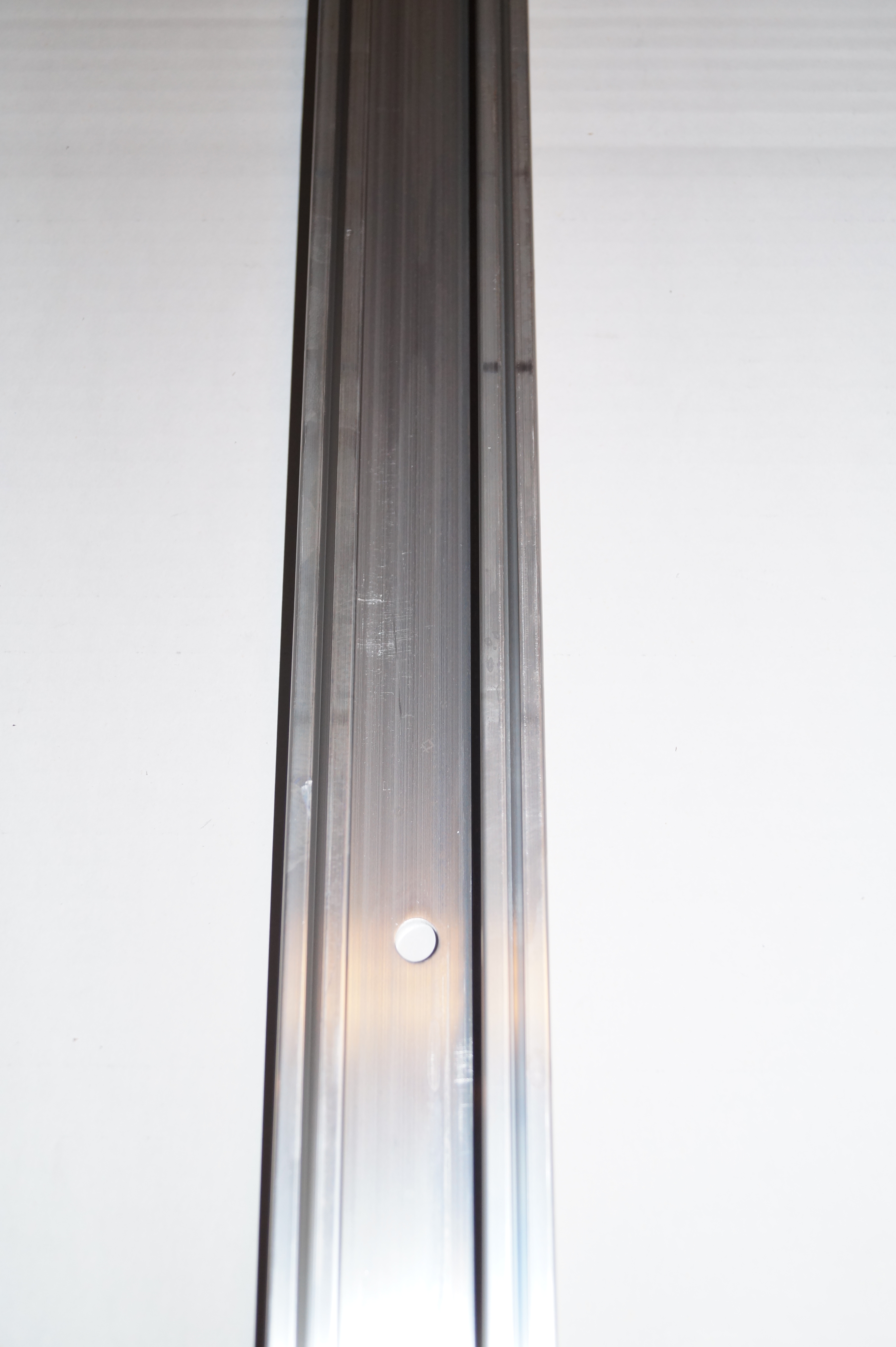 VÄGGSKENA ALUMINIUM 1800MM A9525107