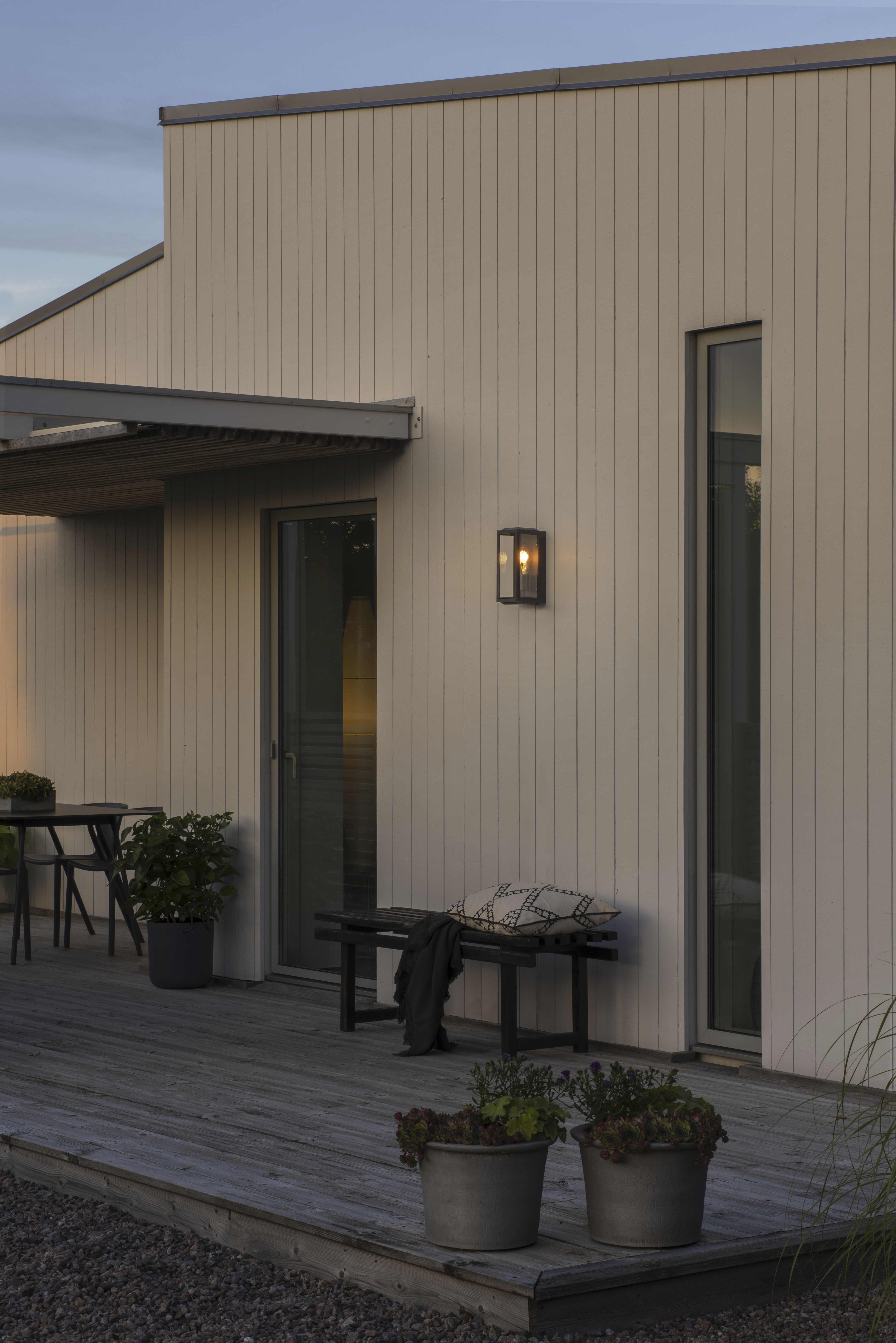 konstsmide Outdoors wall luminaire carpi 7348-750 ip44 e27 bl
