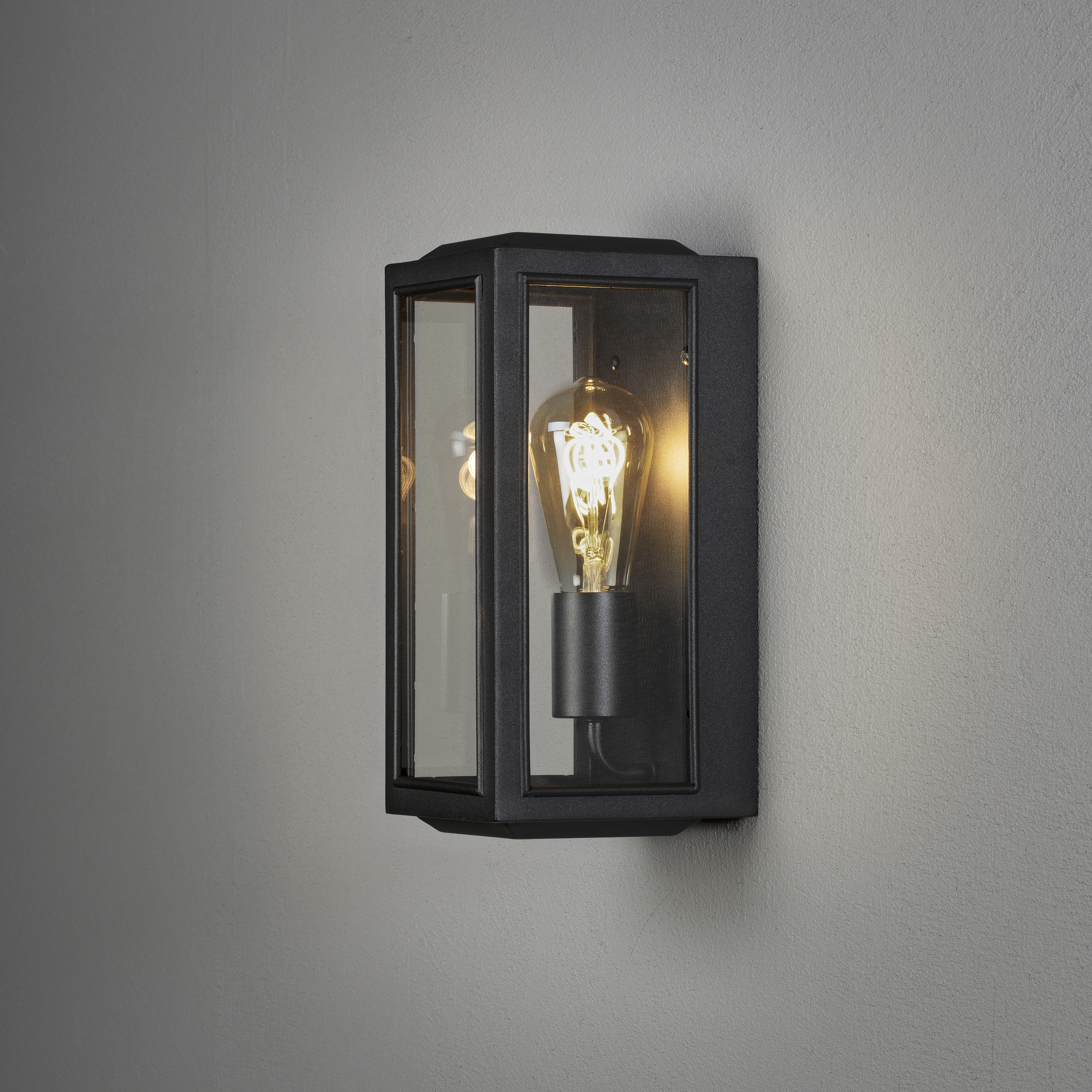 konstsmide Outdoors wall luminaire carpi 7348-750 ip44 e27 bl