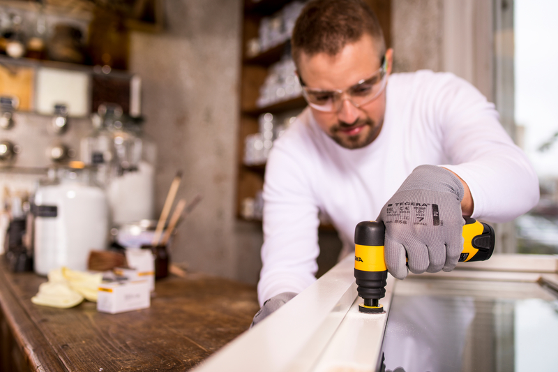 mirka Cordless sander mirka aos-b130nv 32 w/obattery/charg