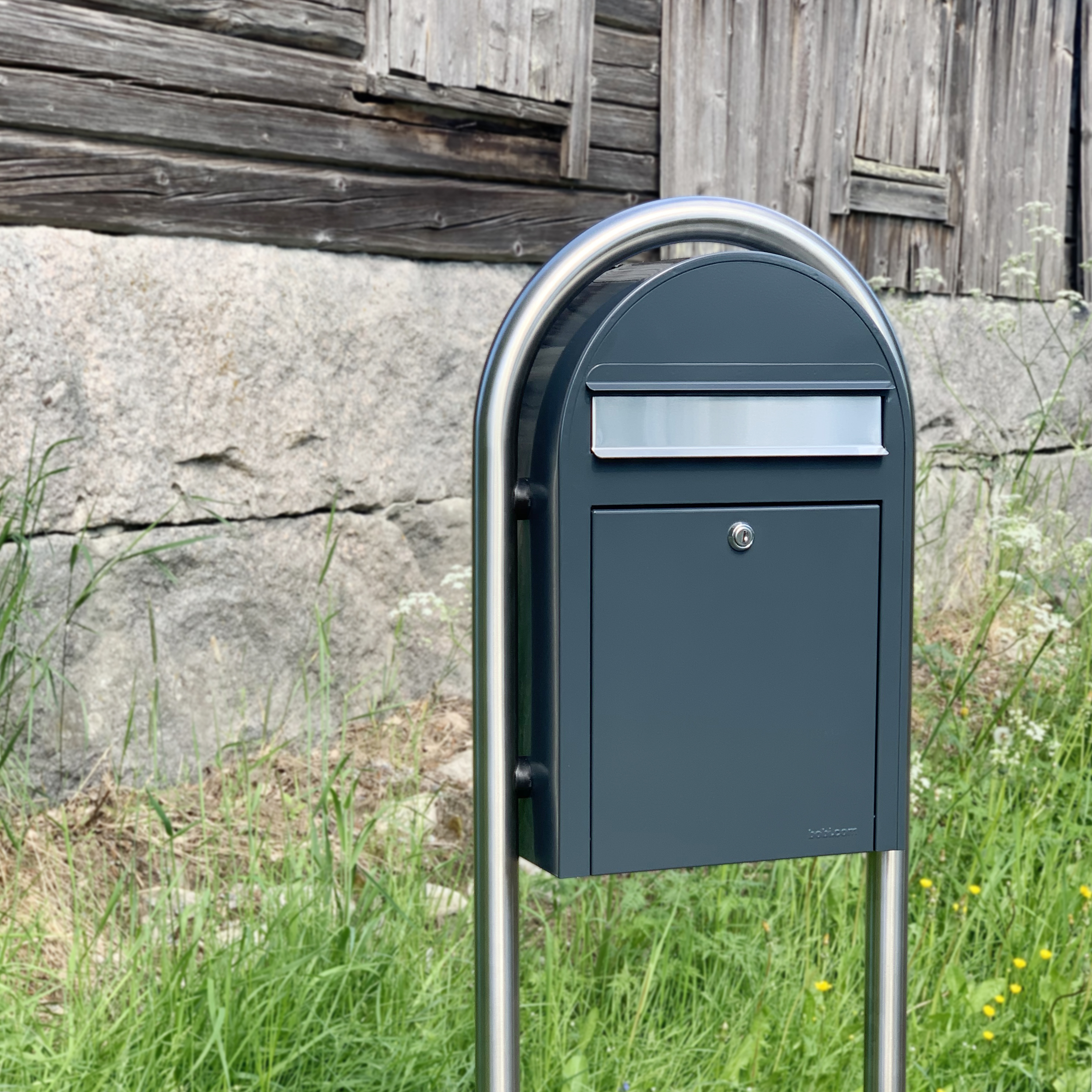 bobi Postilaatikon jalka bobi round ruostumaton teräs