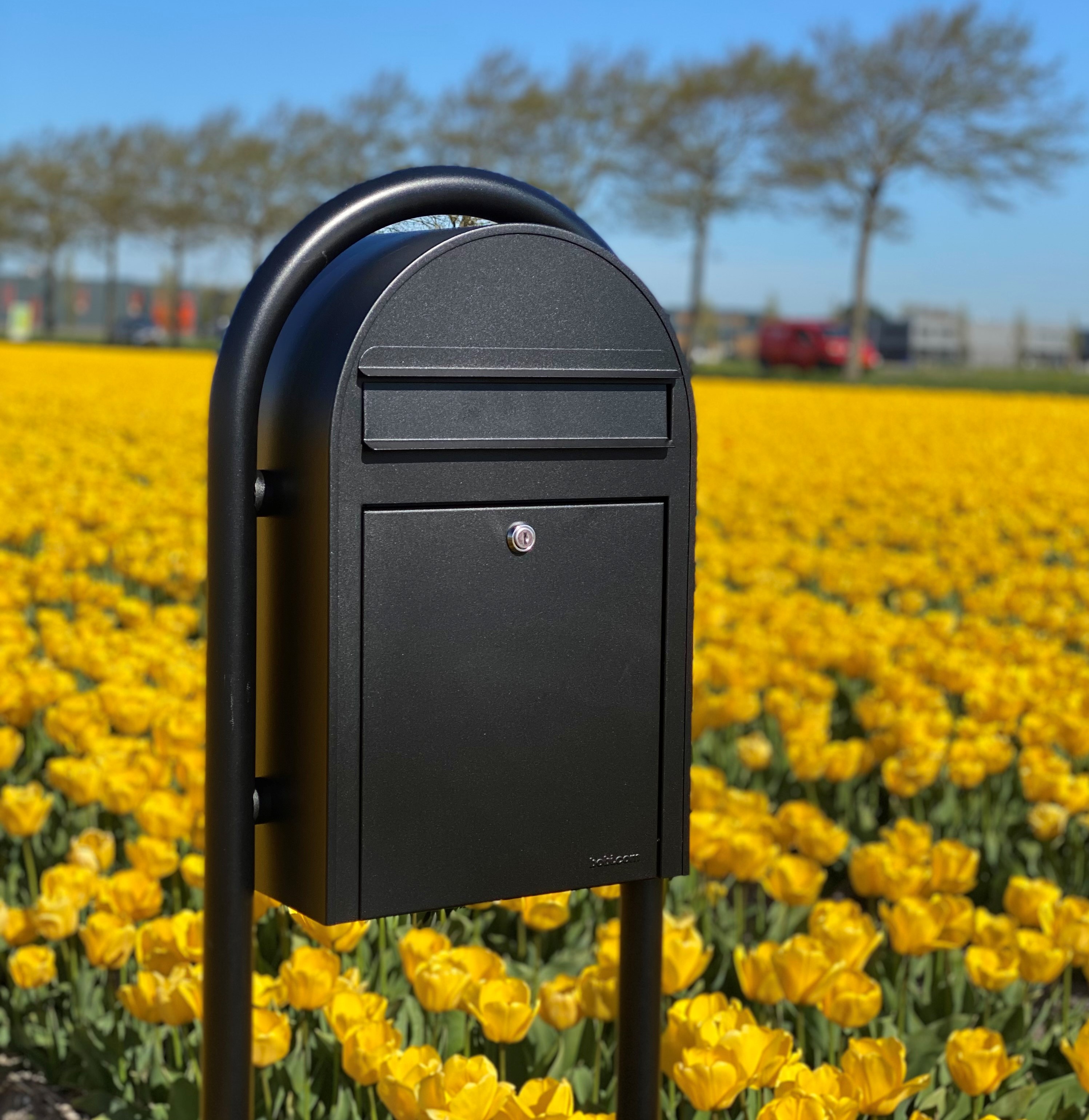 bobi Postilaatikon jalka bobi round ruostumaton teräs