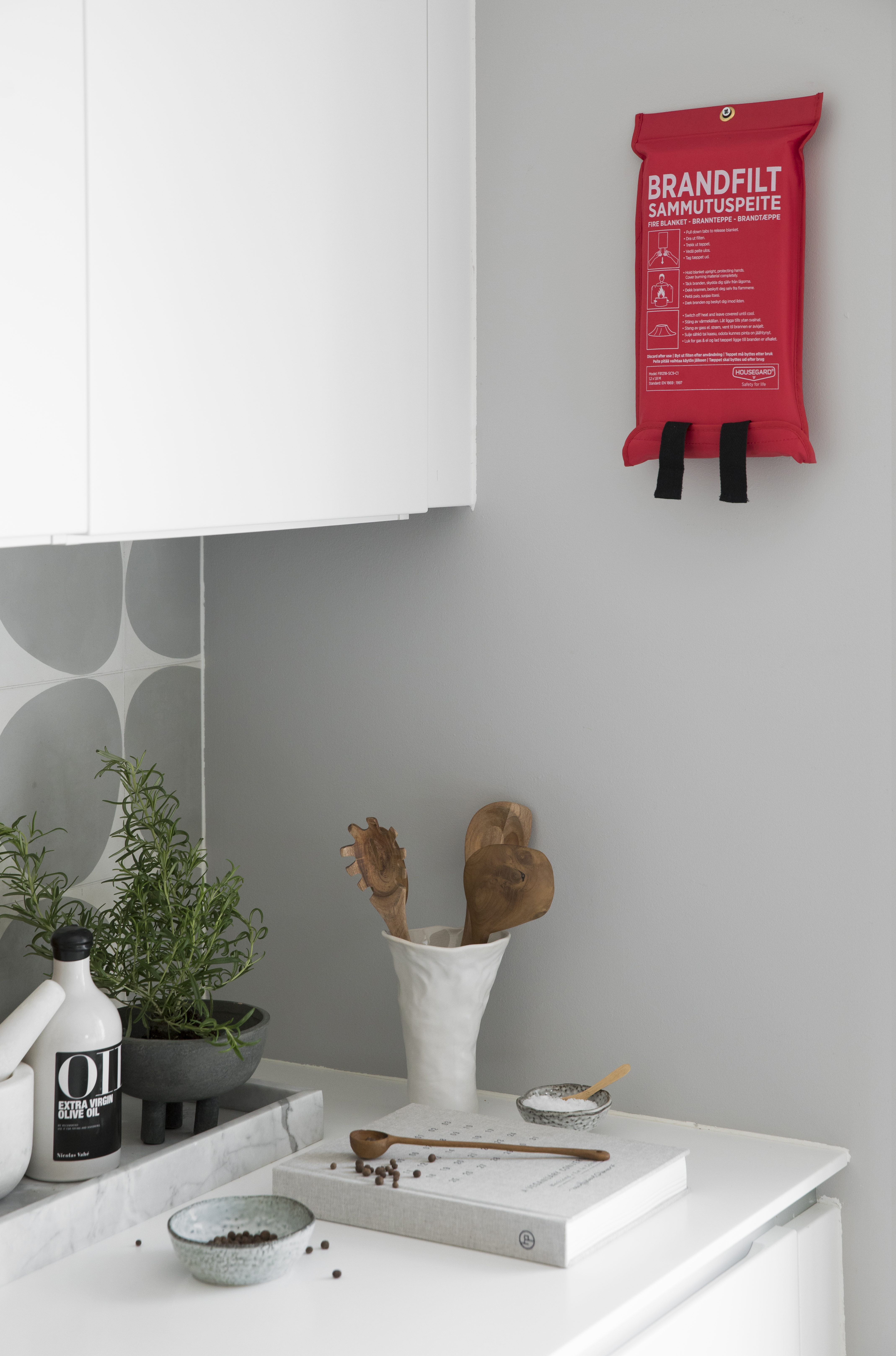 housegard Fire blanket 120cmx180cm silicone coated blanket