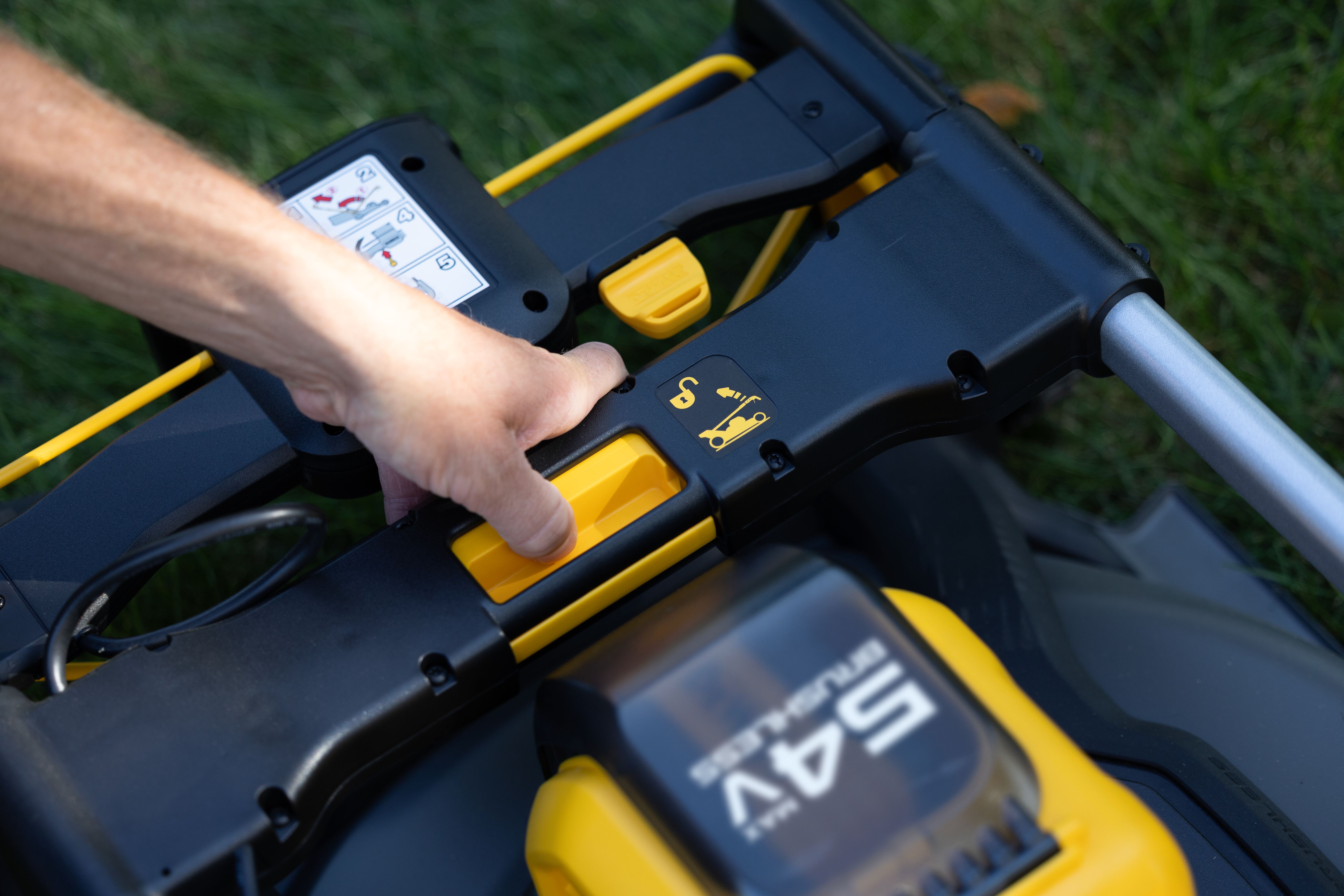 dewalt Bat. lawn mower dewalt 54v 53cm