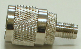 ADAPTERI-FINNSAT TNC-UROS/SMA-NAARAS 50OHM
