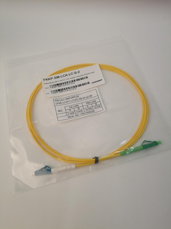 finnsat Kytkentäkaapeli-kuitu finnsat sm lc apc/lc upc simplex 2m