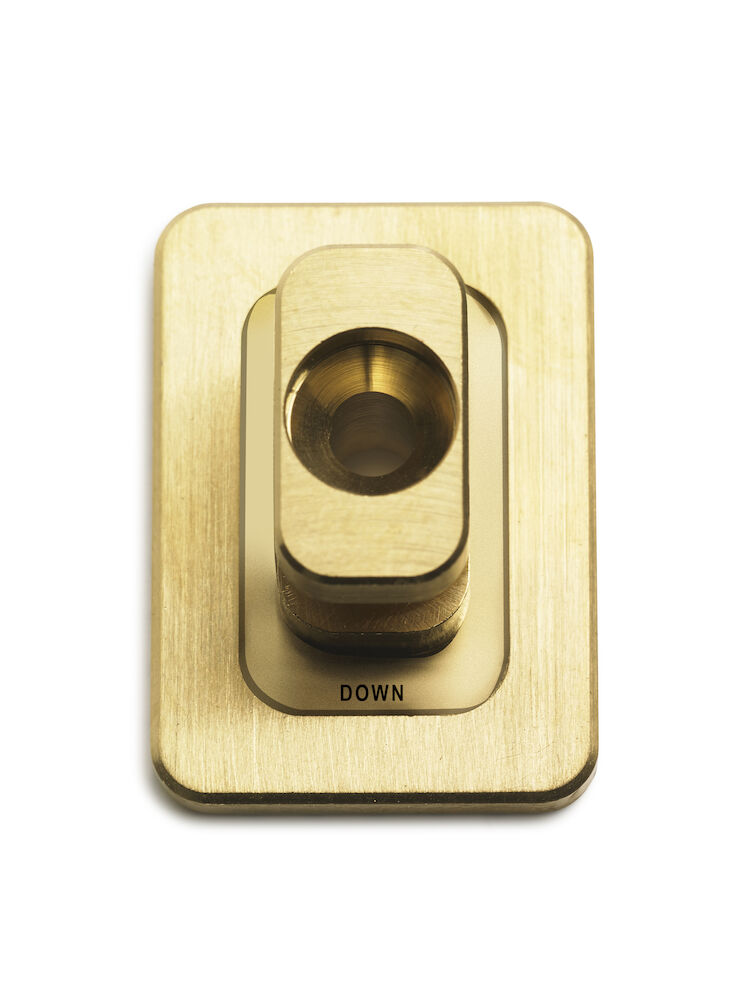 BACK PLATE REFRAME BRASS