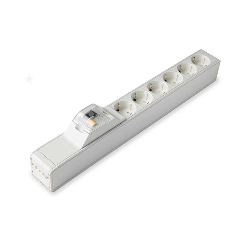 PISTORASIAPANEELI WORKPOINT PR 6S 16A VVSK IP20 VAL PL