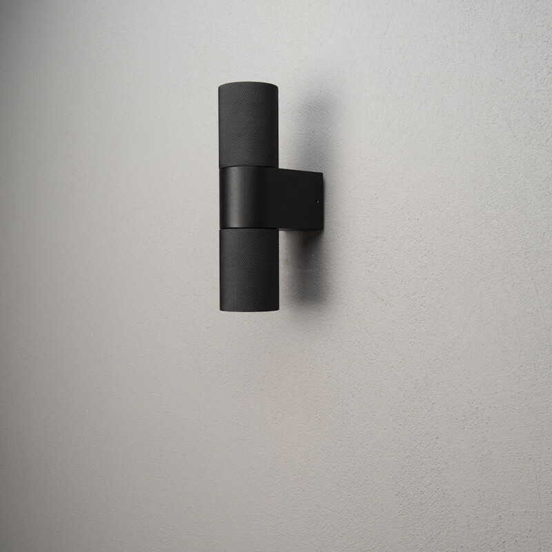 VÄGGARMATUR TEMI IP54 2XGU10 GC SV