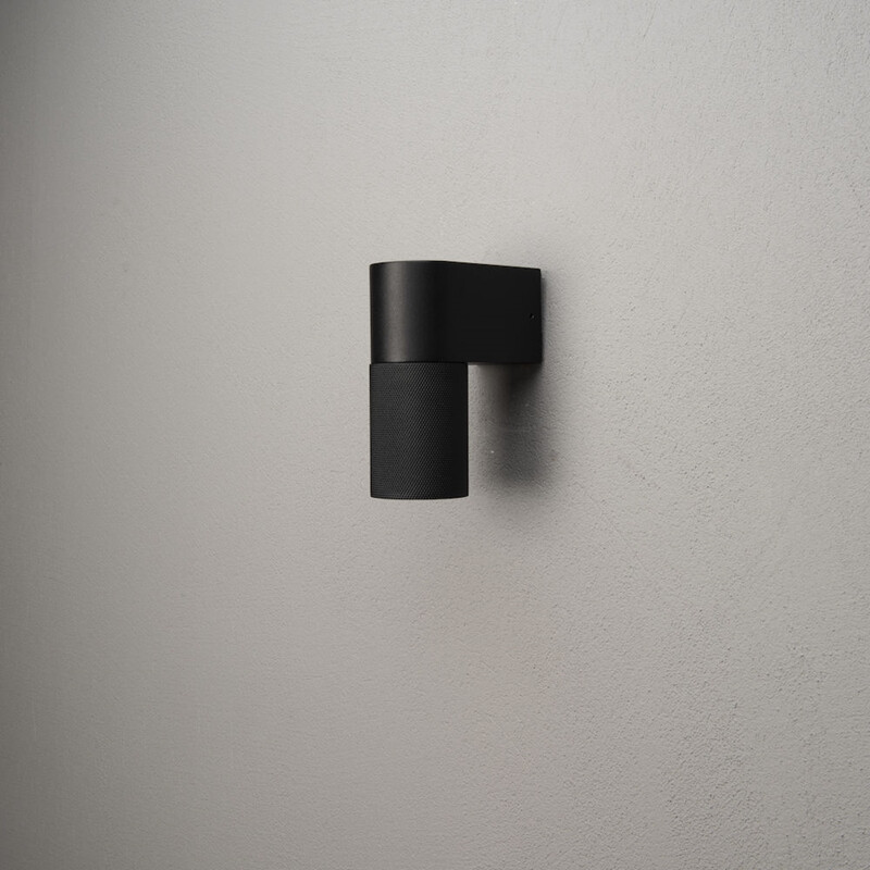 VÄGGARMATUR TEMI IP54 GU10 GC SV