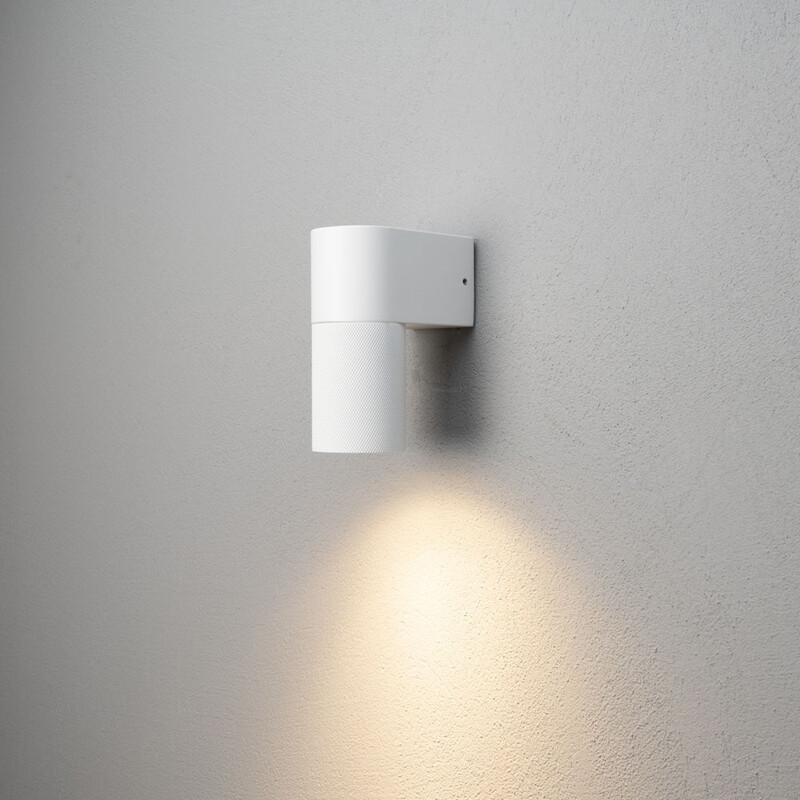VÄGGARMATUR TEMI IP54 GU10 GC VIT