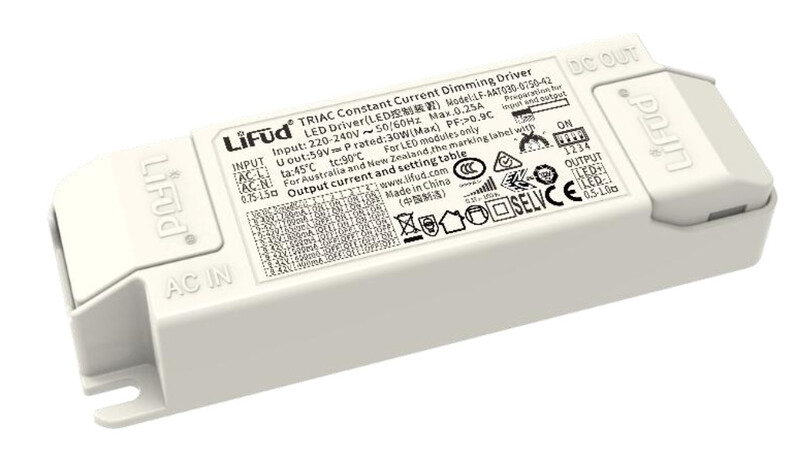 ELECTRONIC BALLAST BACKLIT DRIVER TRIAC